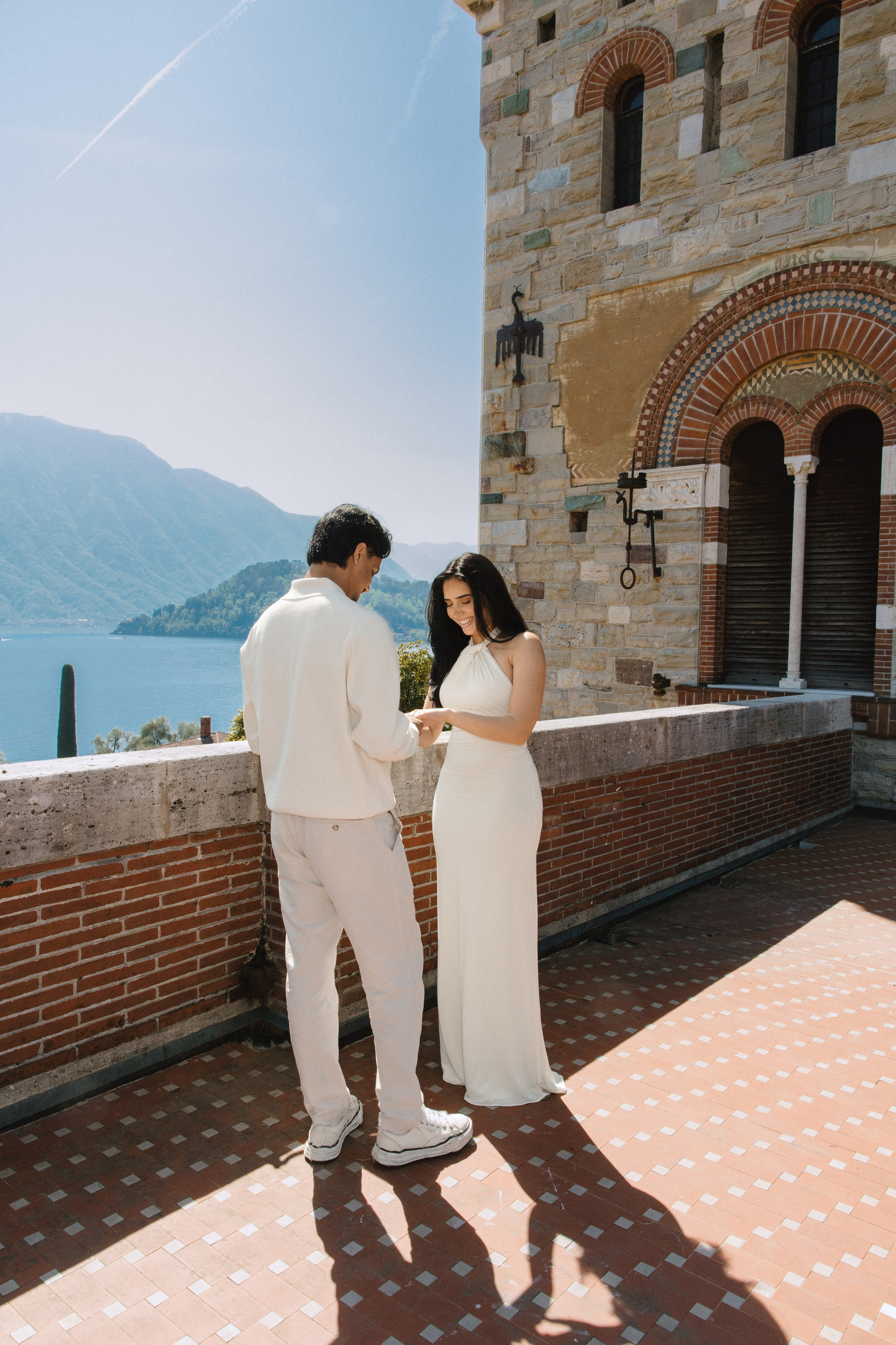 Vish & Kajal. Wedding photographer in Italy