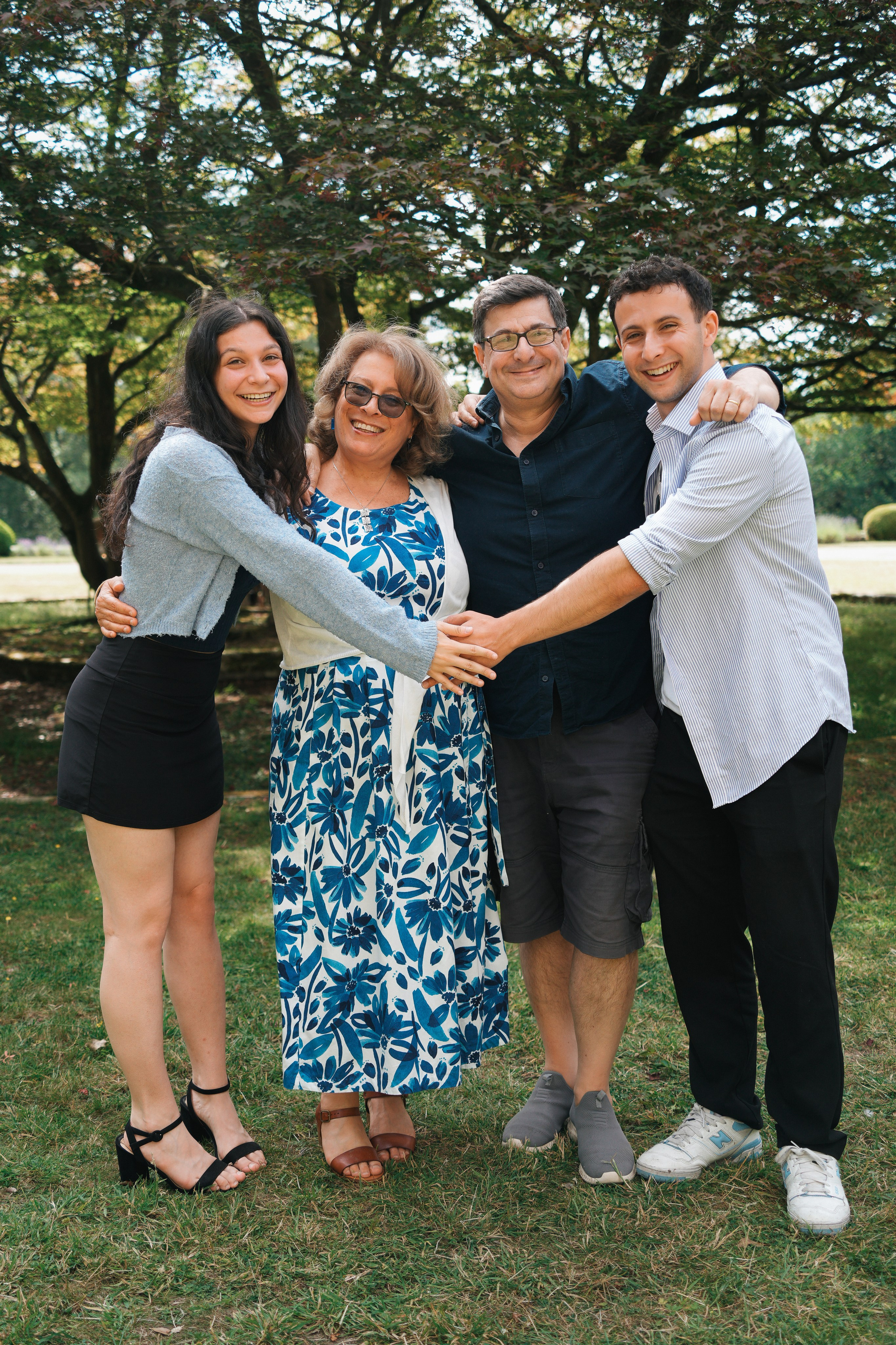 Natural family portrait in Hampton-in-Arden garden – celebrating grandma’s 90th.