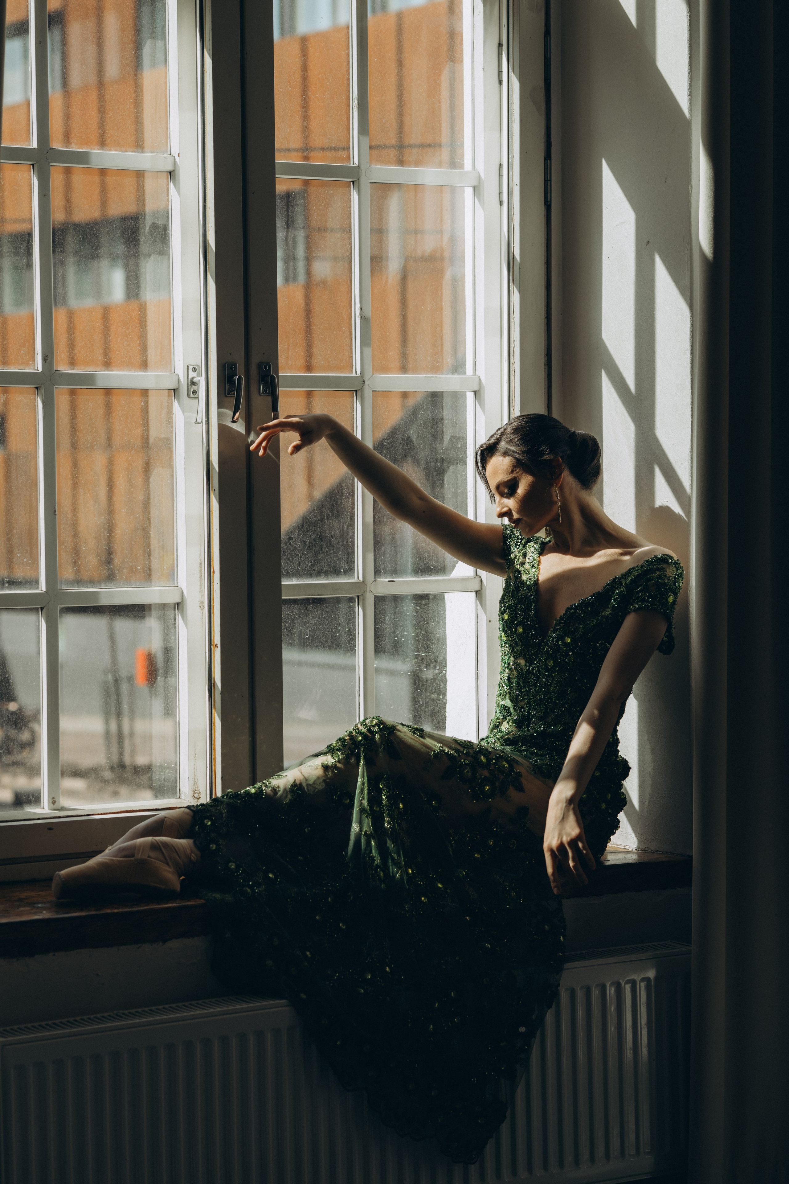 Riikka Couture, Riikka Ikäheimo, Violetta Keller, Portrait, Dancer. Wedding and potrait photographer in Helsinki Vickan O