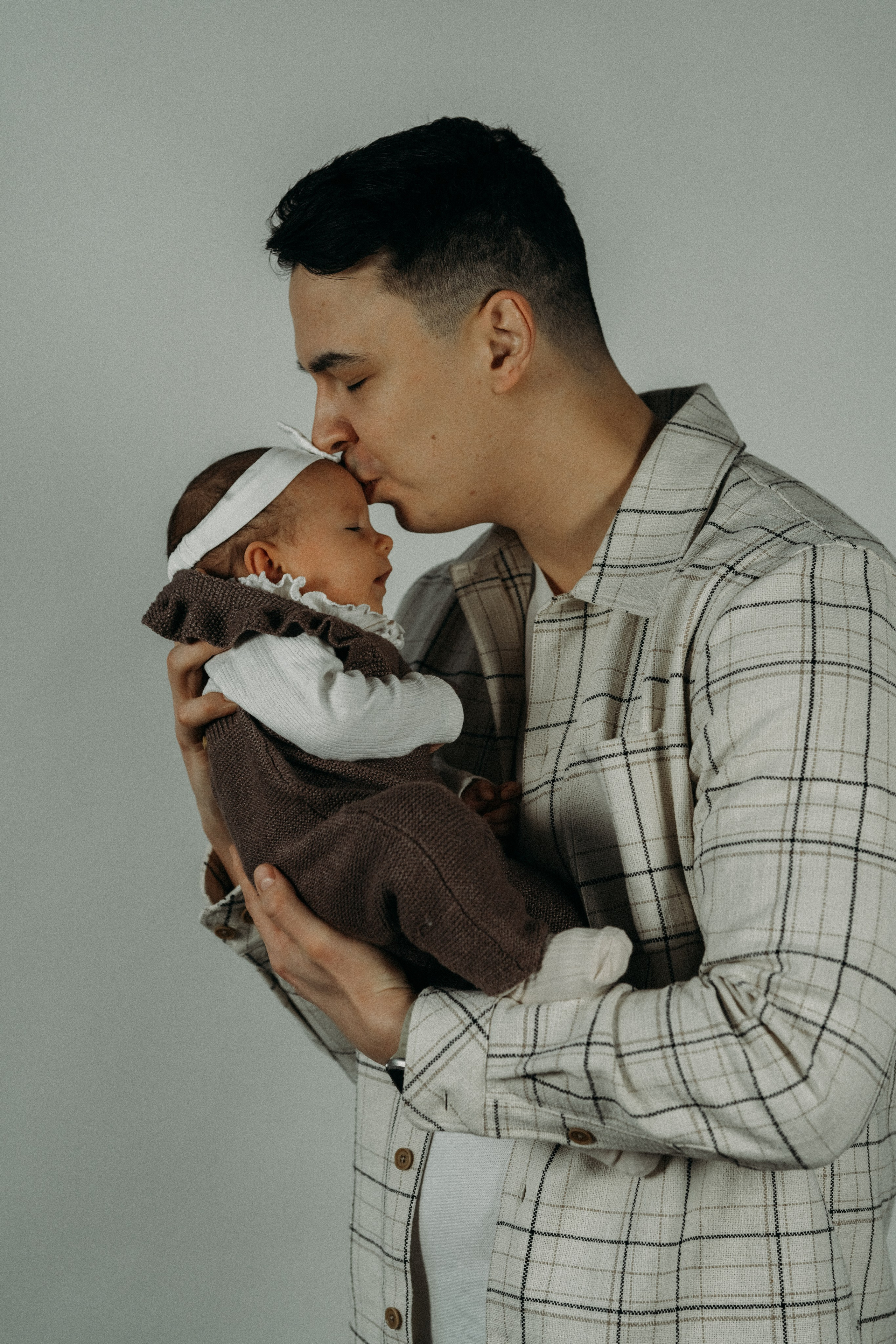 Family, bnw, photoshoot. Wedding and potrait photographer in Helsinki Vickan O