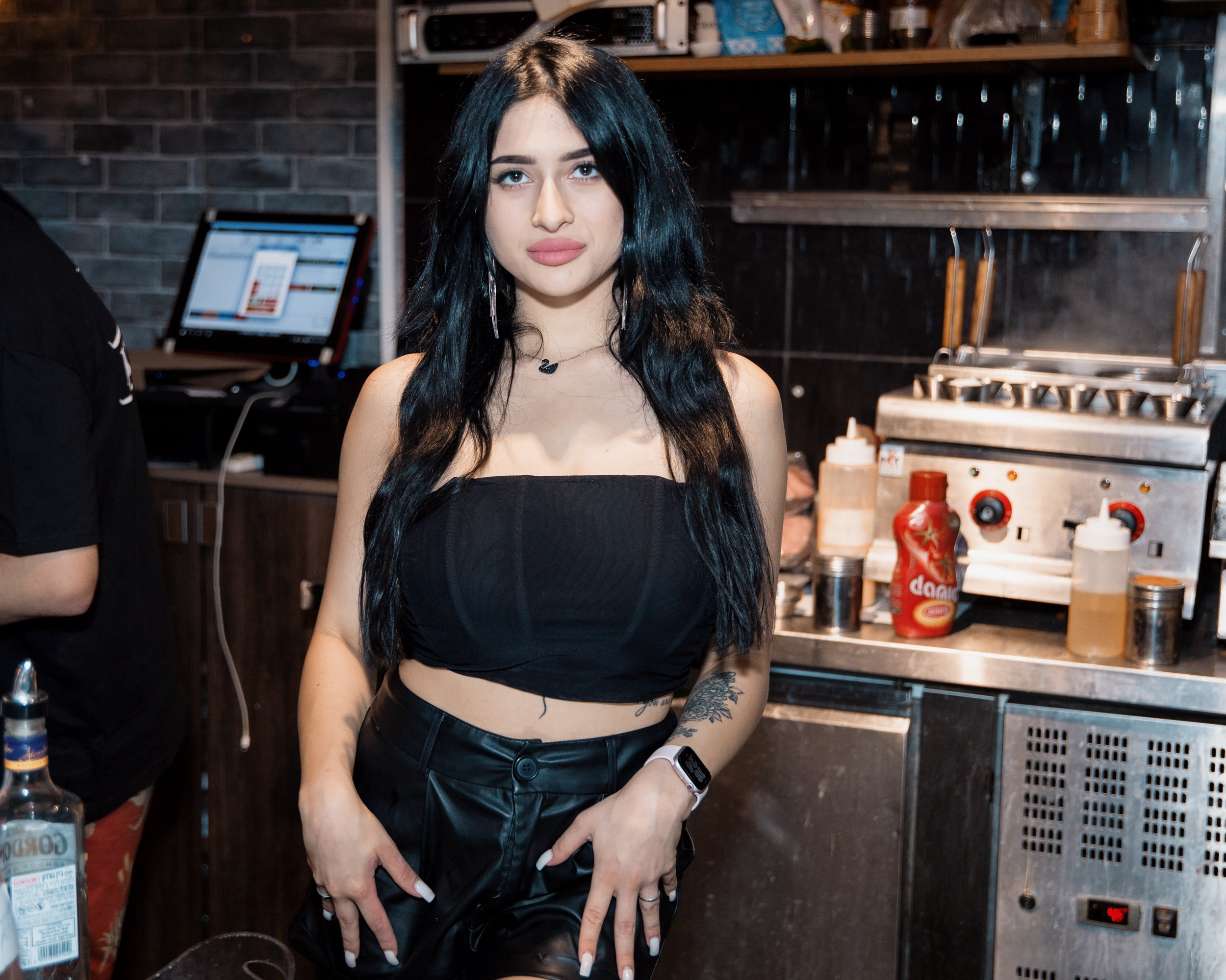 Контентная съемка для бара Focus. Портретный и репортажный фотограф в Израиле Рома Бирман