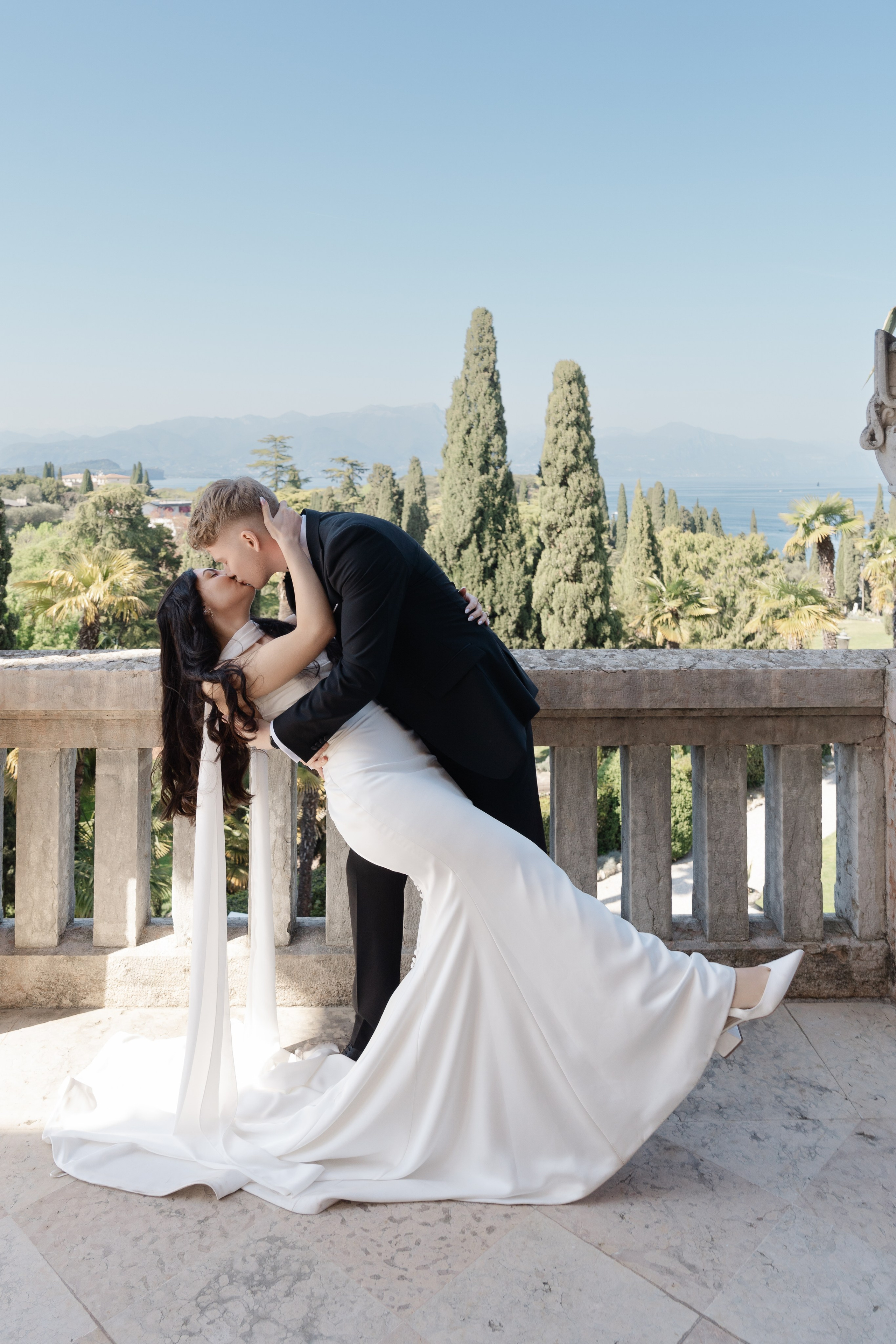 NATALIE AND ANDREW_ ELOPEMENT on LAKE GARDA. PHOTOGRAPHER IN ITALY