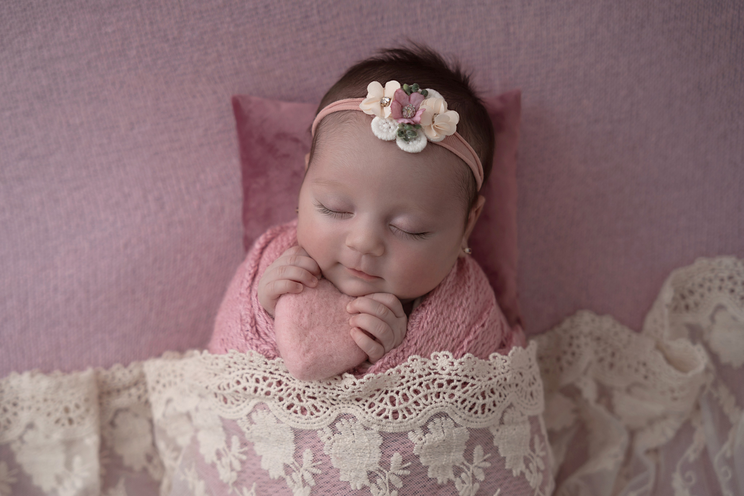 Newborn. Fotograf maternitate, nou-născuți și familie în Cluj-Napoca | Roxana Rusu