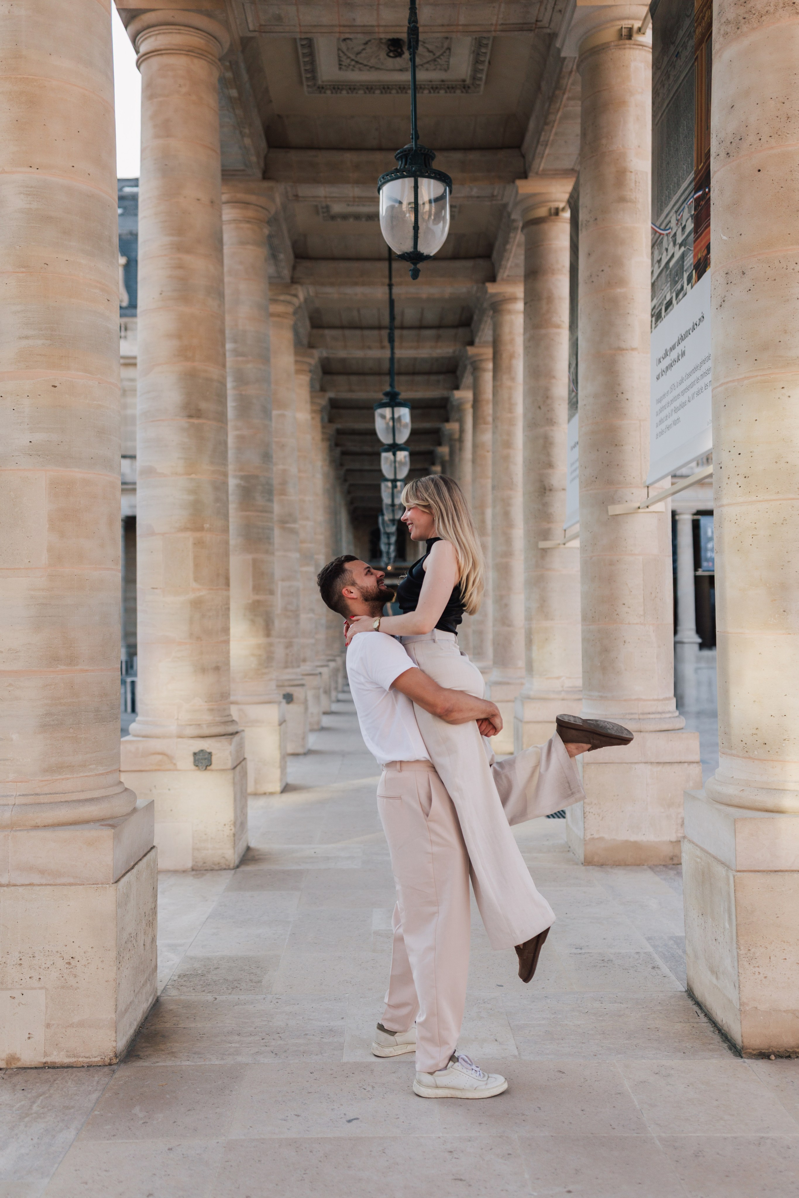 Paris couple shooting. Фотограф, Руан, Франция