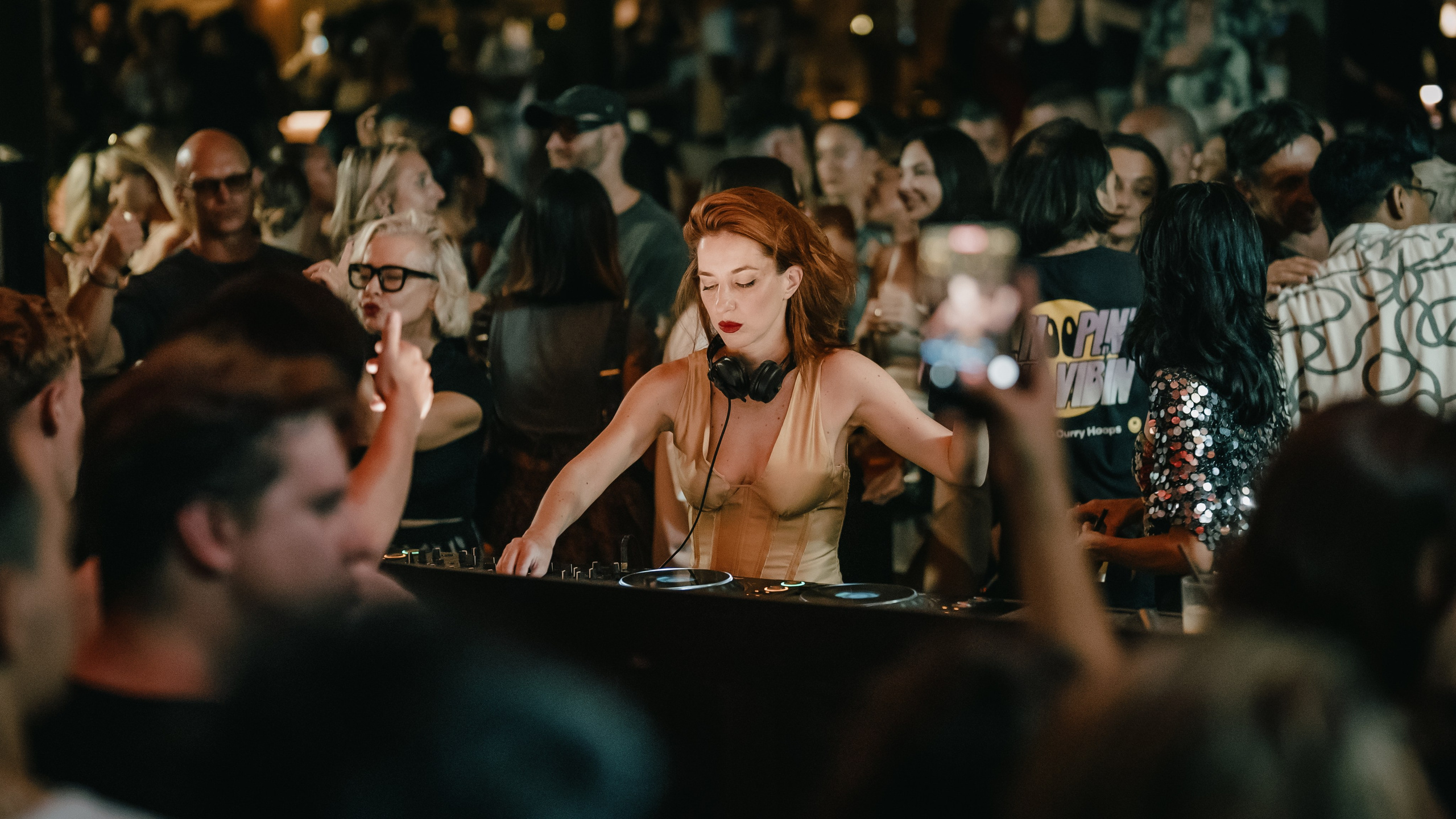 Gerd Janson and Tijana T performance in Desa Kitsune, Bali. Коммьюнити фотограф, Москва, Сергей Зворыгин