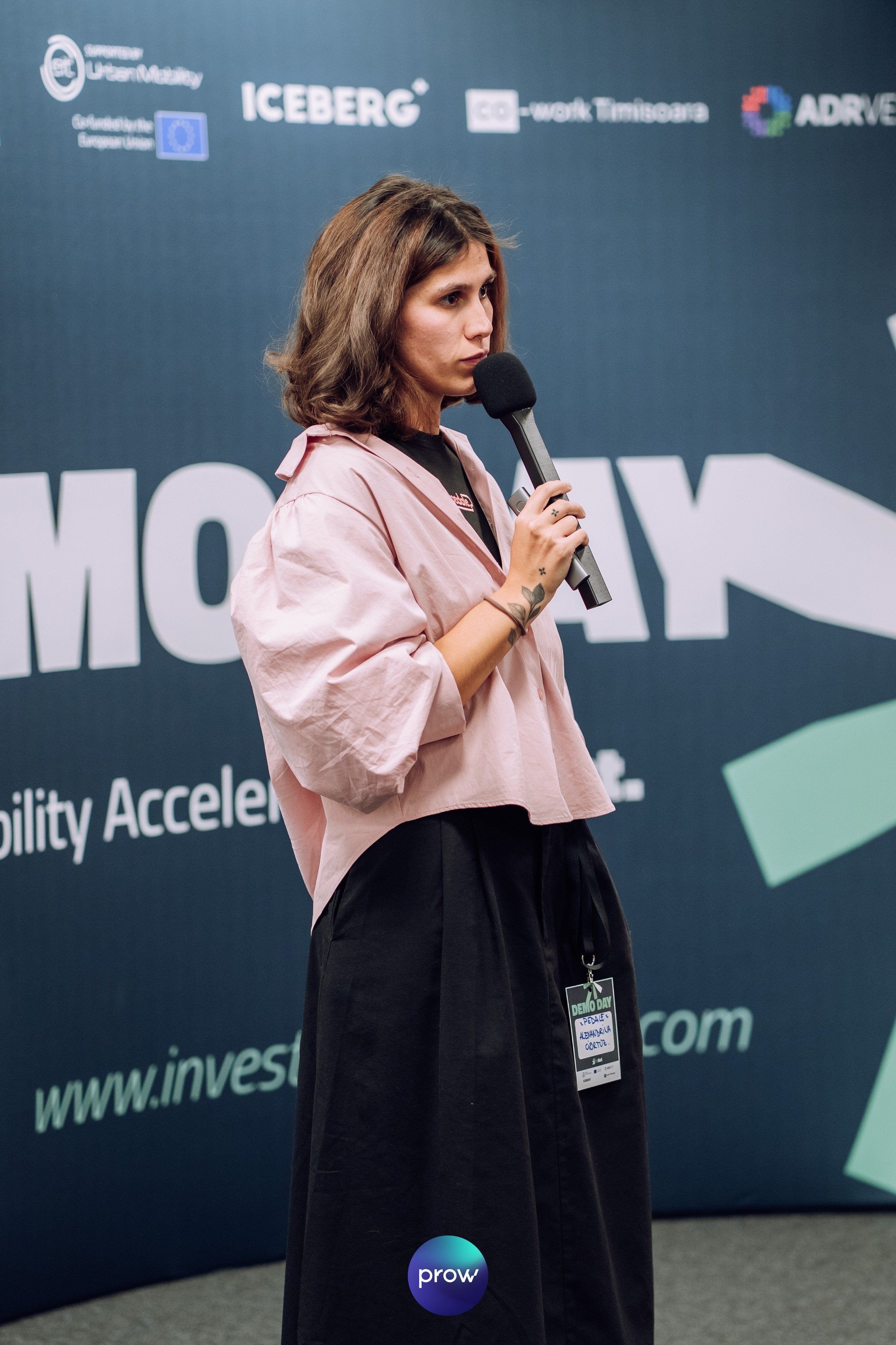 InVest DemoDay @ Cowork. Cozac Cristian Photographer