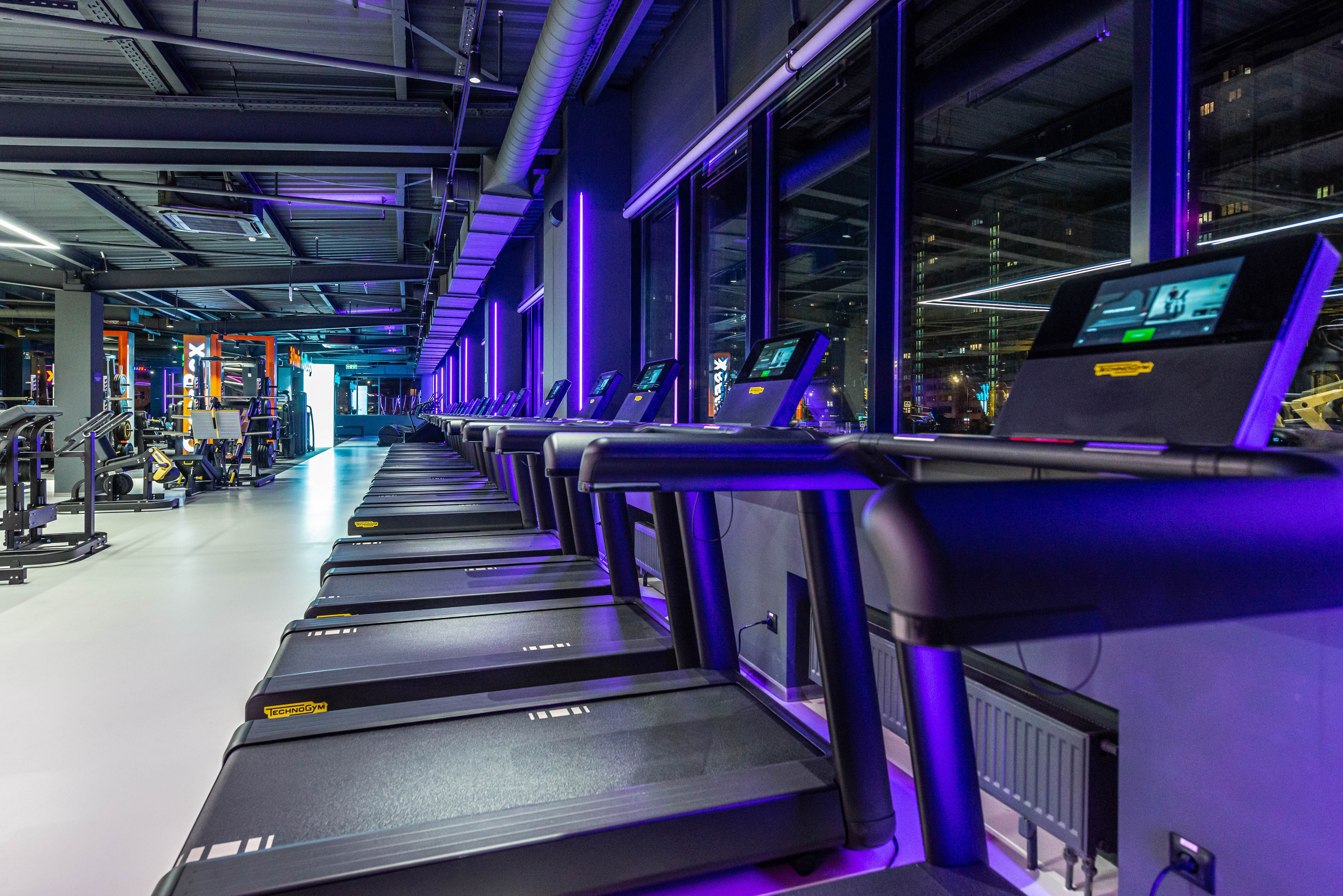 Фитнес-клуб DDX Fitness в Некрасовке. ФОТОГРАФ МЕКСИКА КИНТАНА-РОО