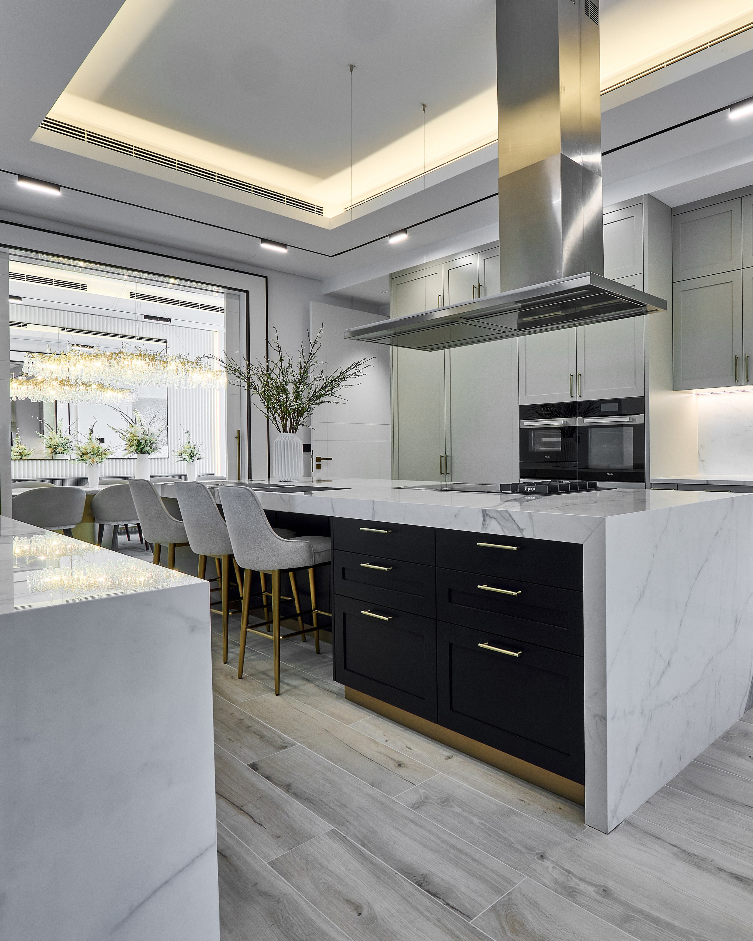 Luxury Villa Photography in Al Barari — Dubai Real Estate Portfolio. Hotel Photographer in Dubai — Interiors & Commercial by Oleg Novikov