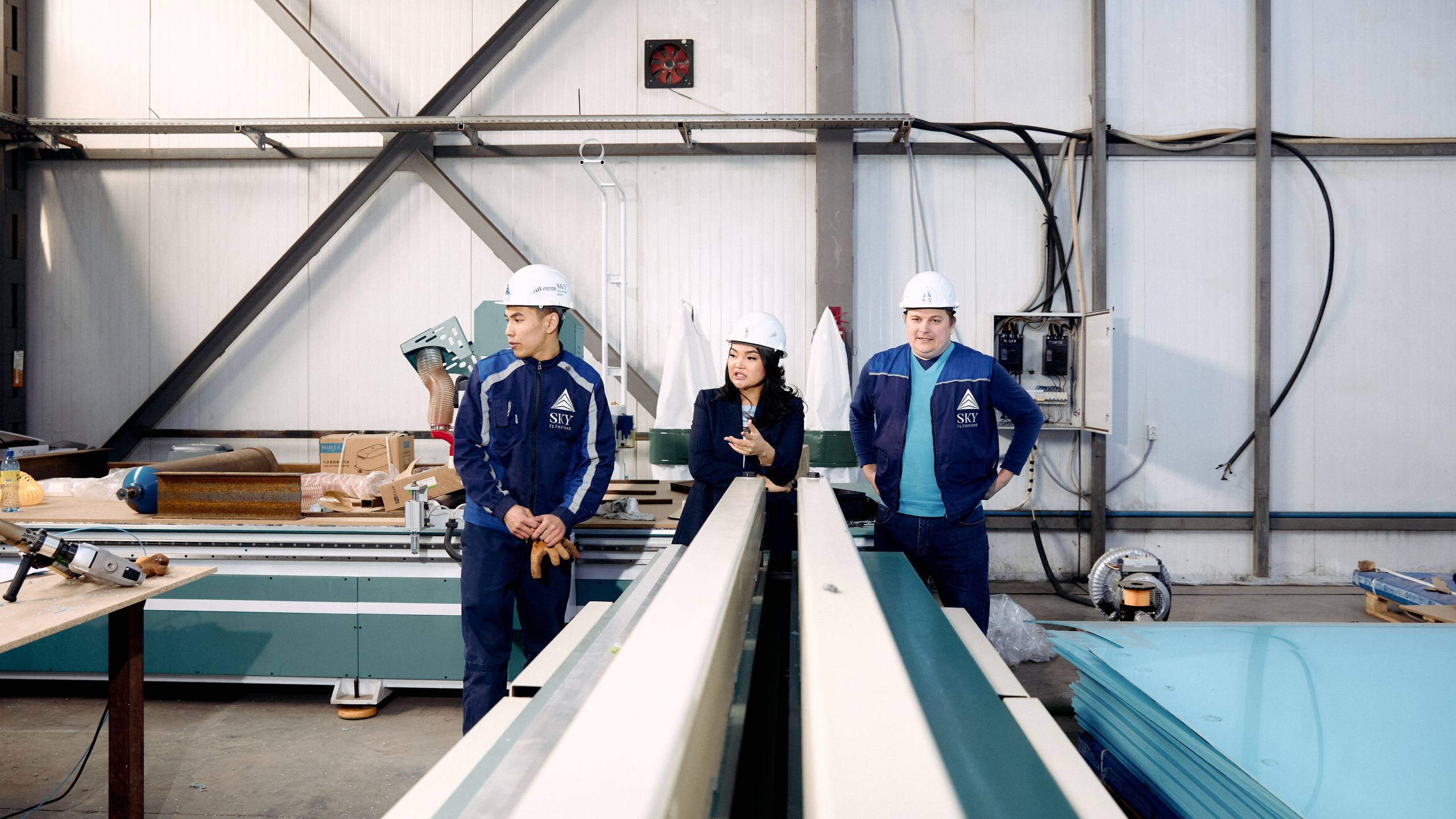 Рахат. Директор завода. Валерия Вартанова. Фотограф