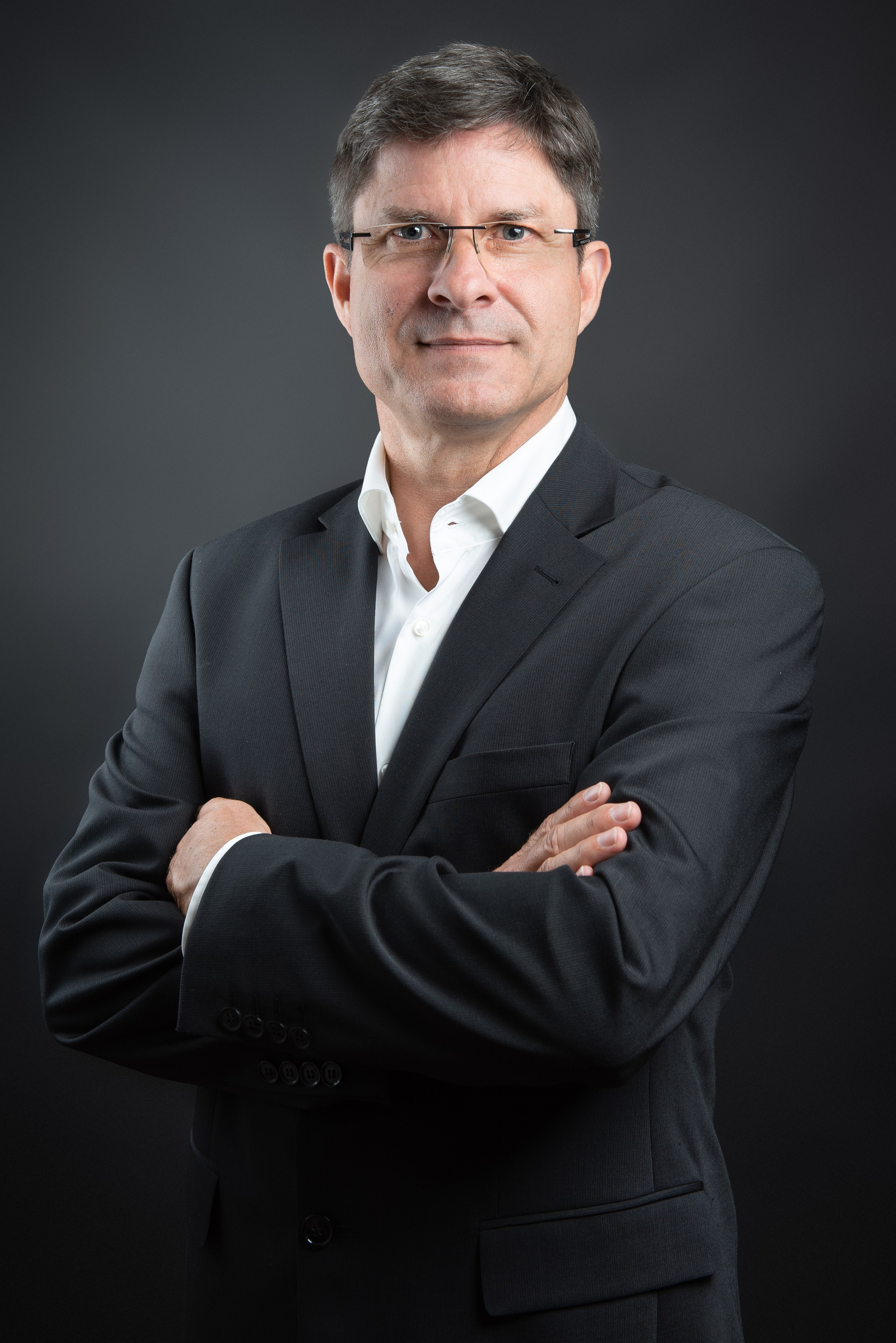 PEOPLE. Hallo! Ich bin Elena und arbeite als Immobilienfotografin