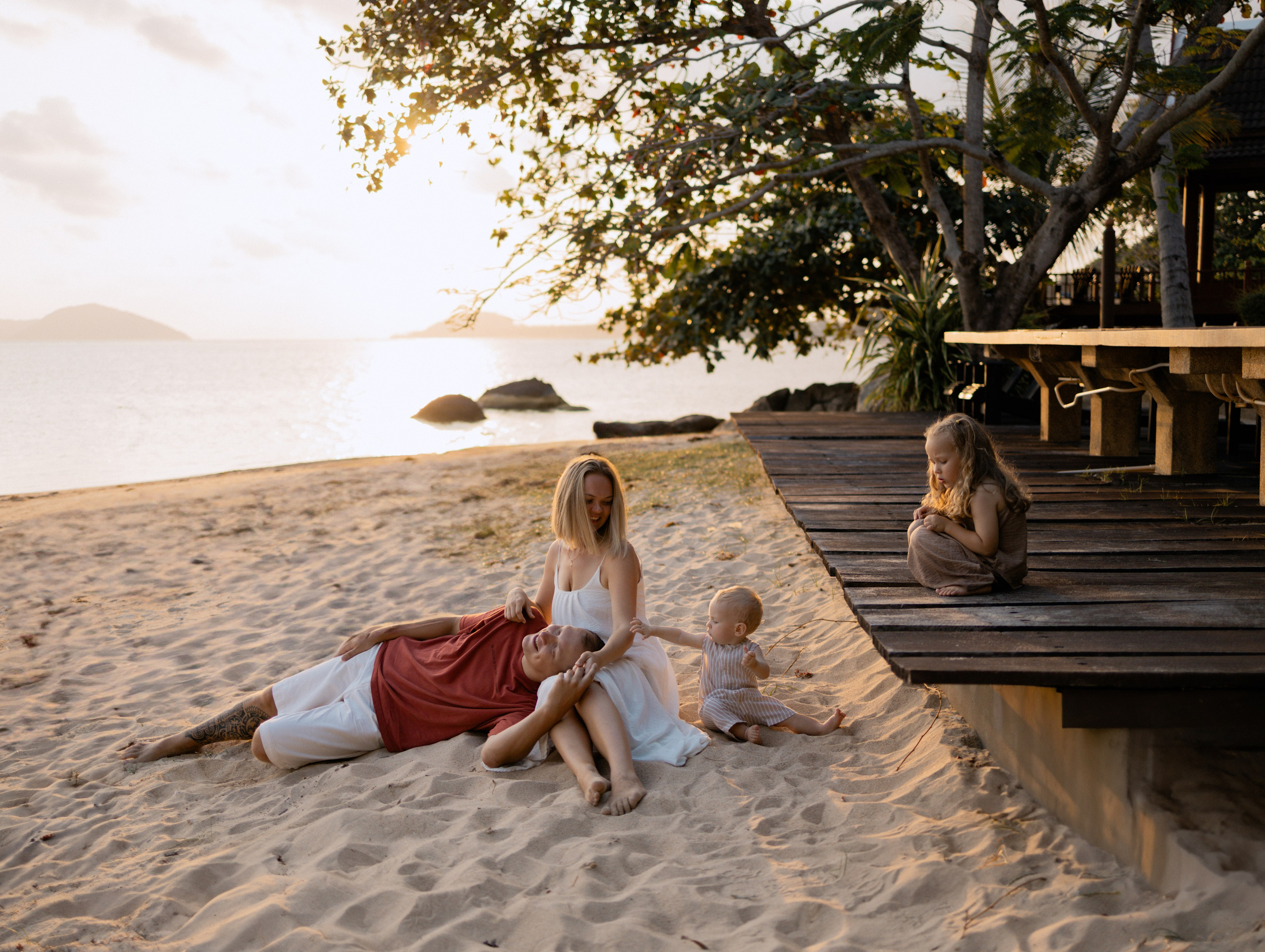 FAMILY PHOTO SHOOT. Photographer on Koh Samui
