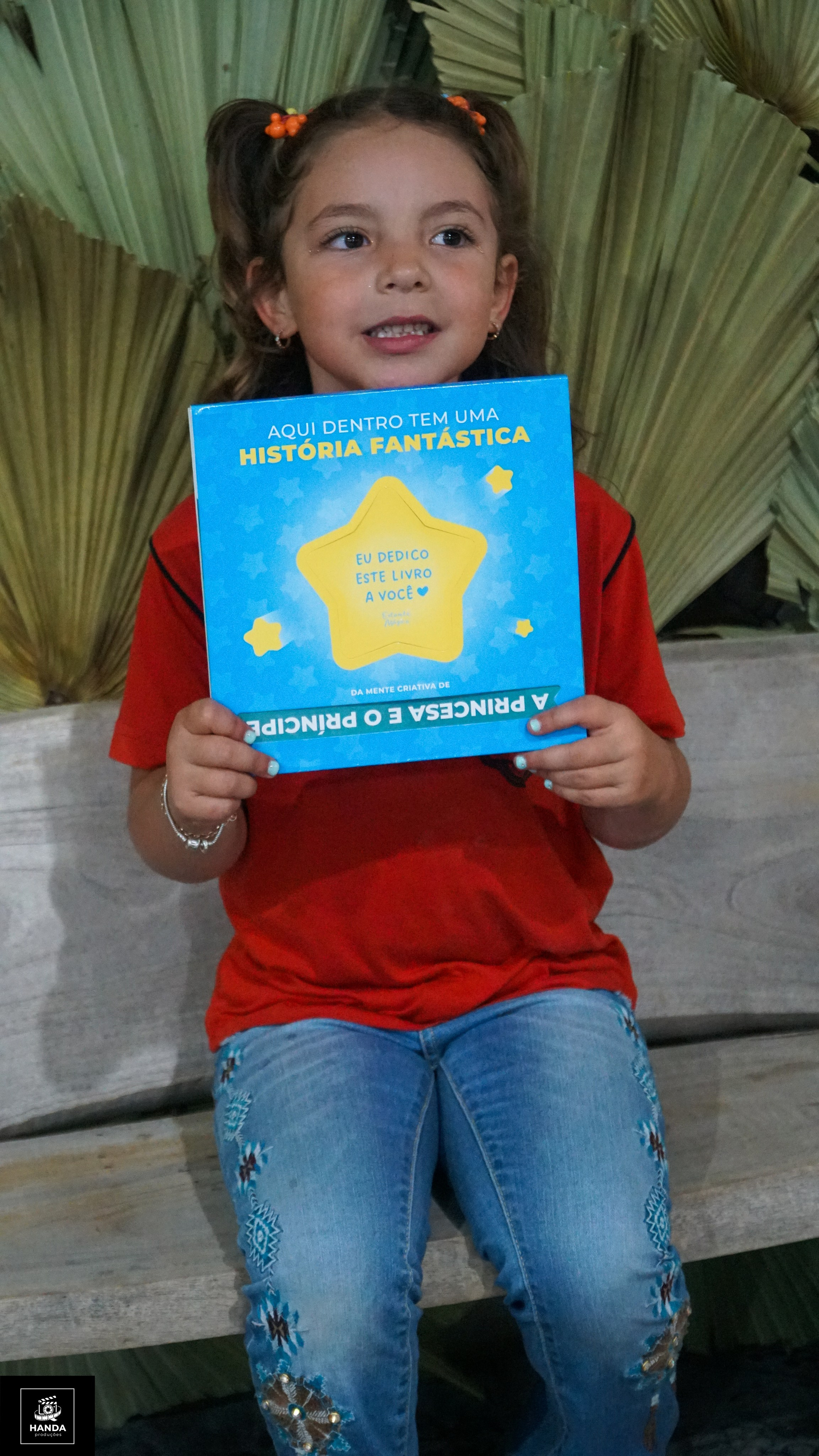 Noite autógrafos colégio Aurélio Buarque de Holanda. Handa Produções