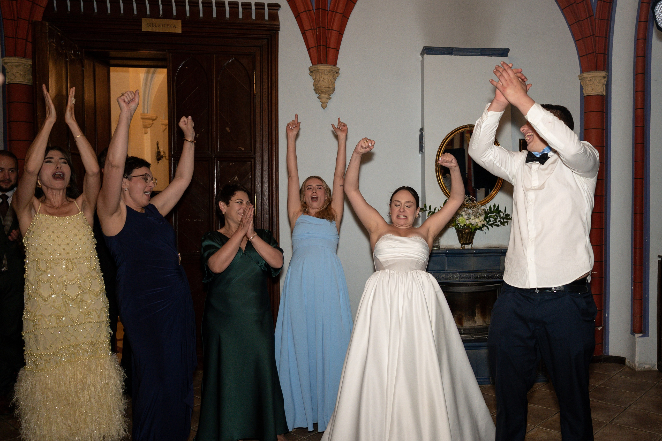 E&N: Zamek w Rzucewie. SL Wedding Photo — Editorial, Elegant & Timeless Wedding Photography in Poland and Across Europe
