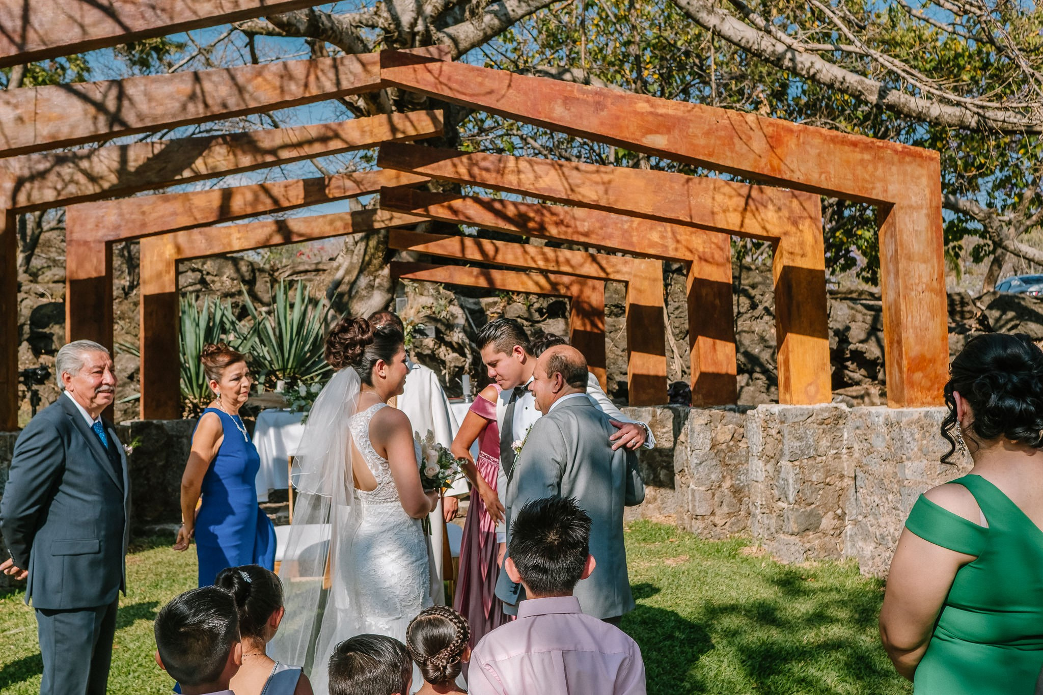 Yenisel & Raul / Tepoztlan. Wedding and family photographer in Mexico City