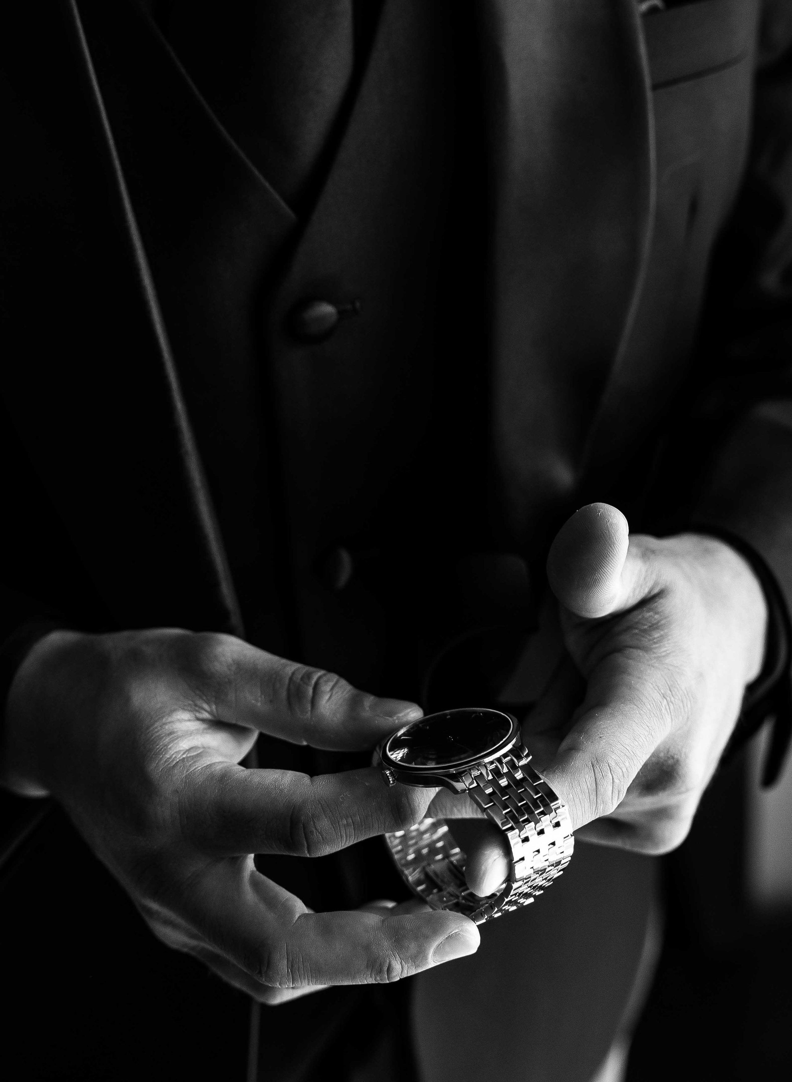 Khrystyna & Zachary (Winnipeg Art Gallery). Wedding Photographer in Winnipeg — Cinematic & Timeless by Vitiuk Photography