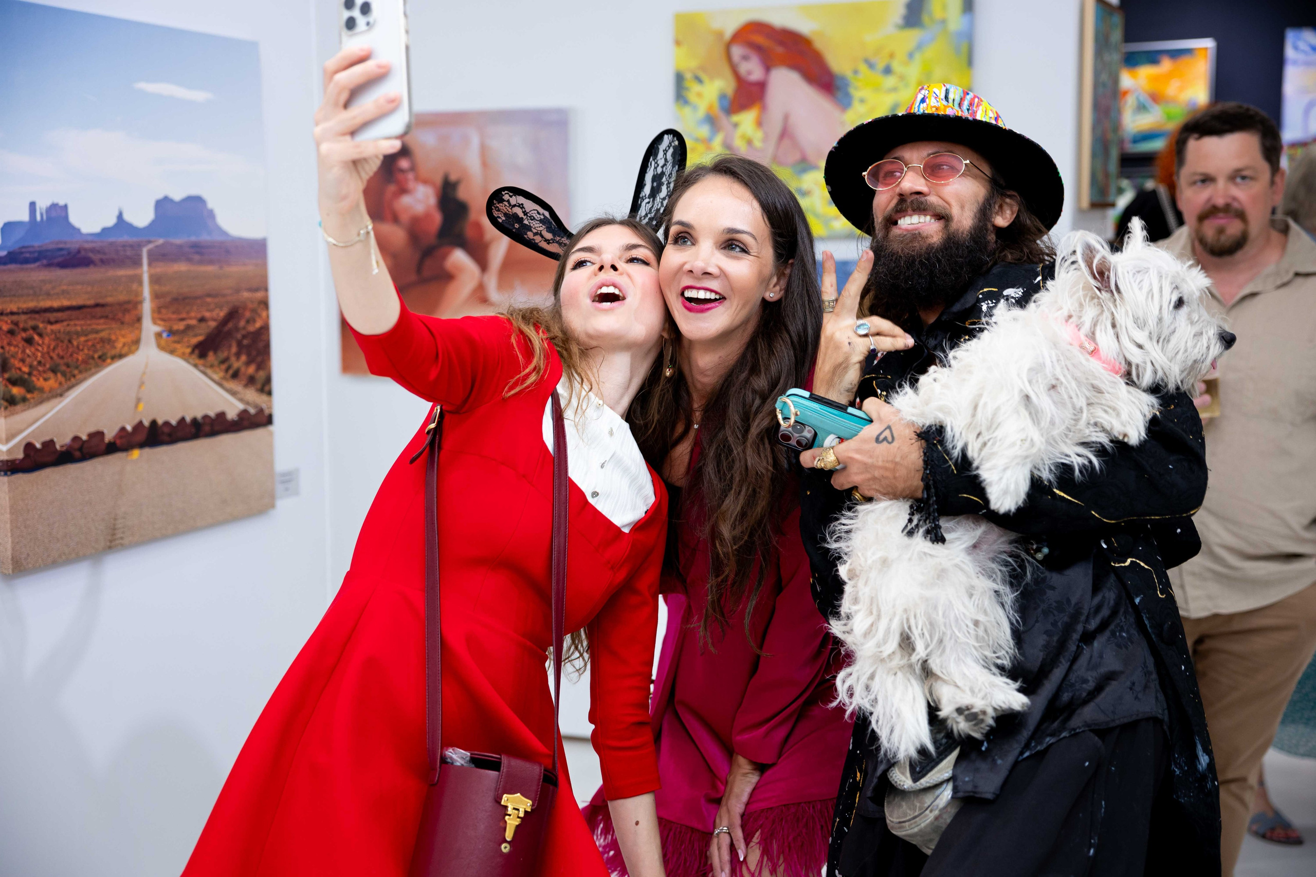 SYNERGY ART FAIR. Photographer Julia Makoveeva