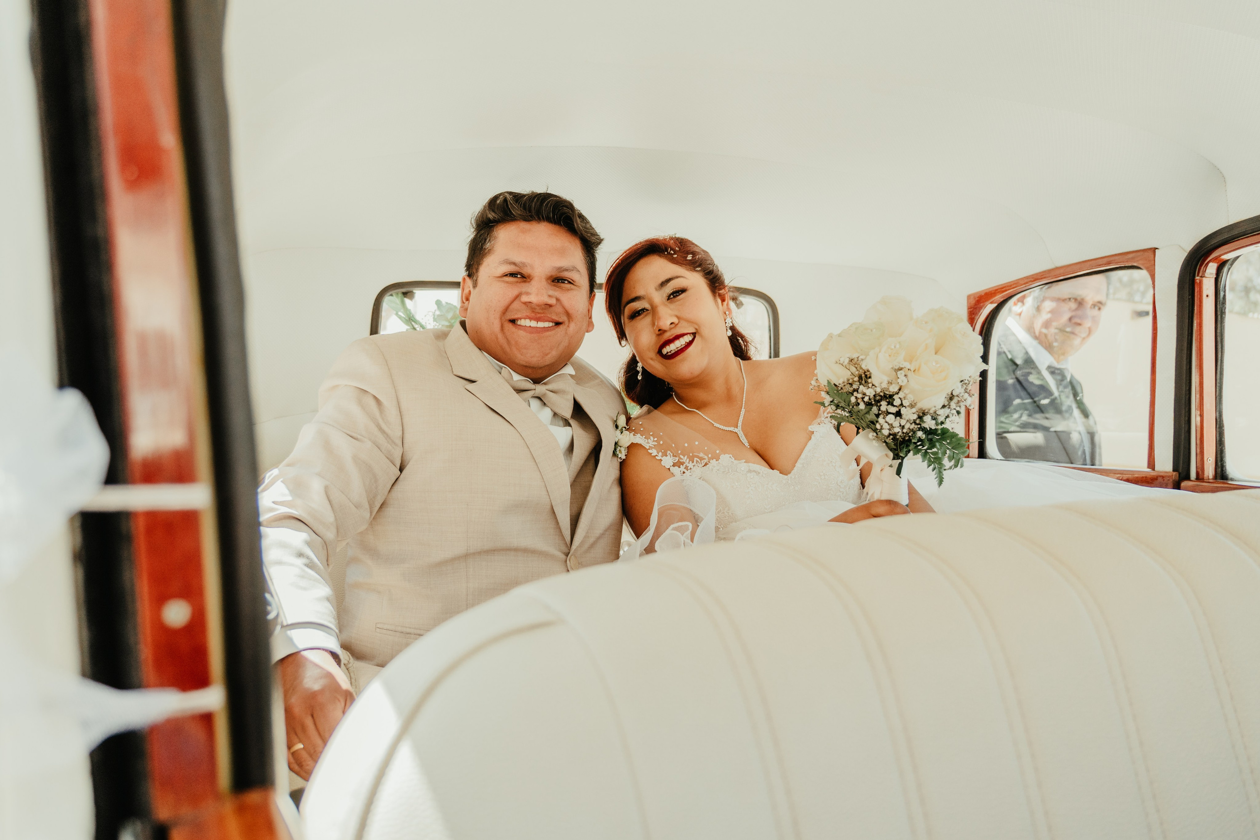 VANESSA + FRANKLIN BODA RELIGIOSA. Studio KVTA | Fotografía y Video de Bodas en Arequipa