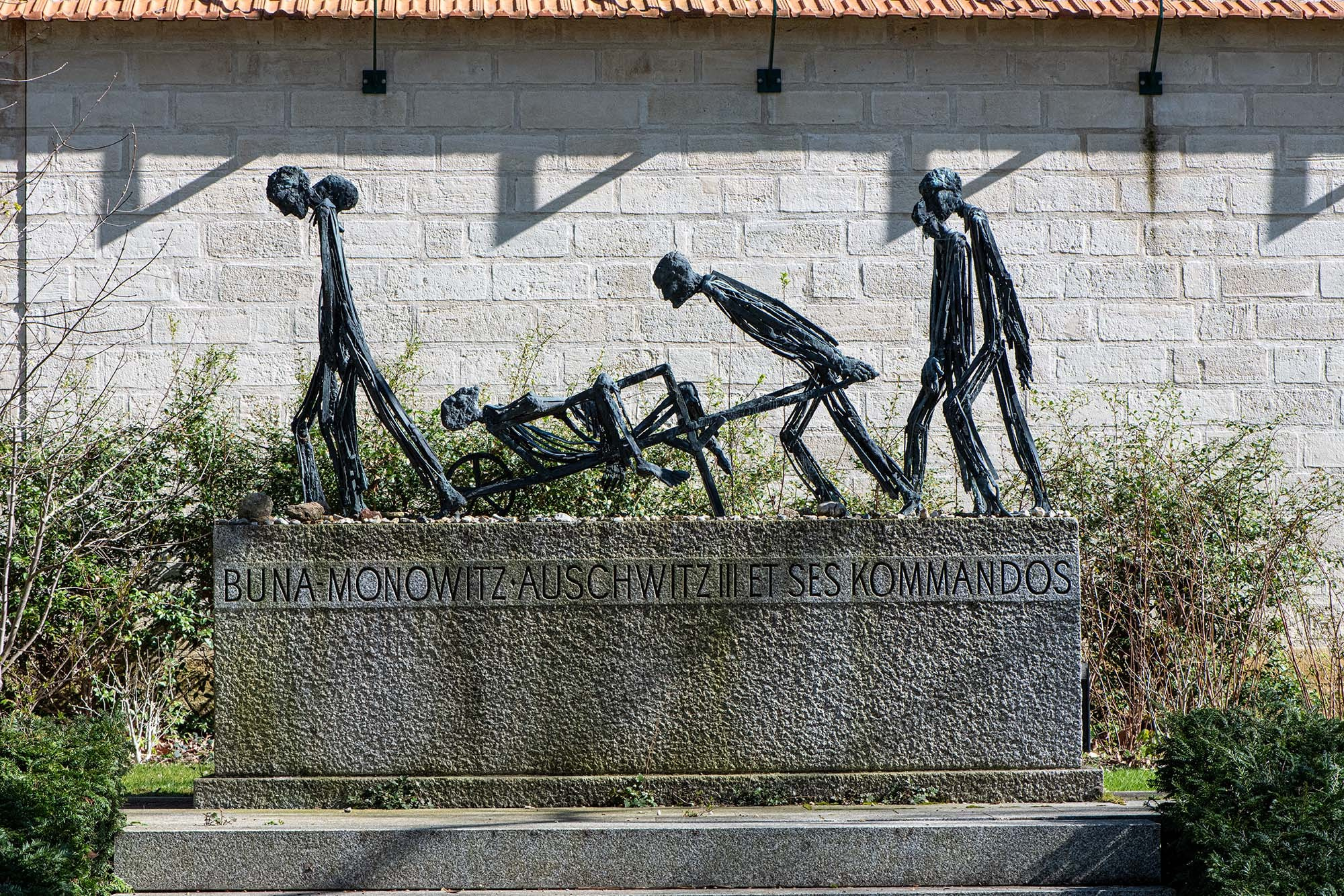Père Lachaise Cemetery in Paris | Famous Graves & Photography Guide