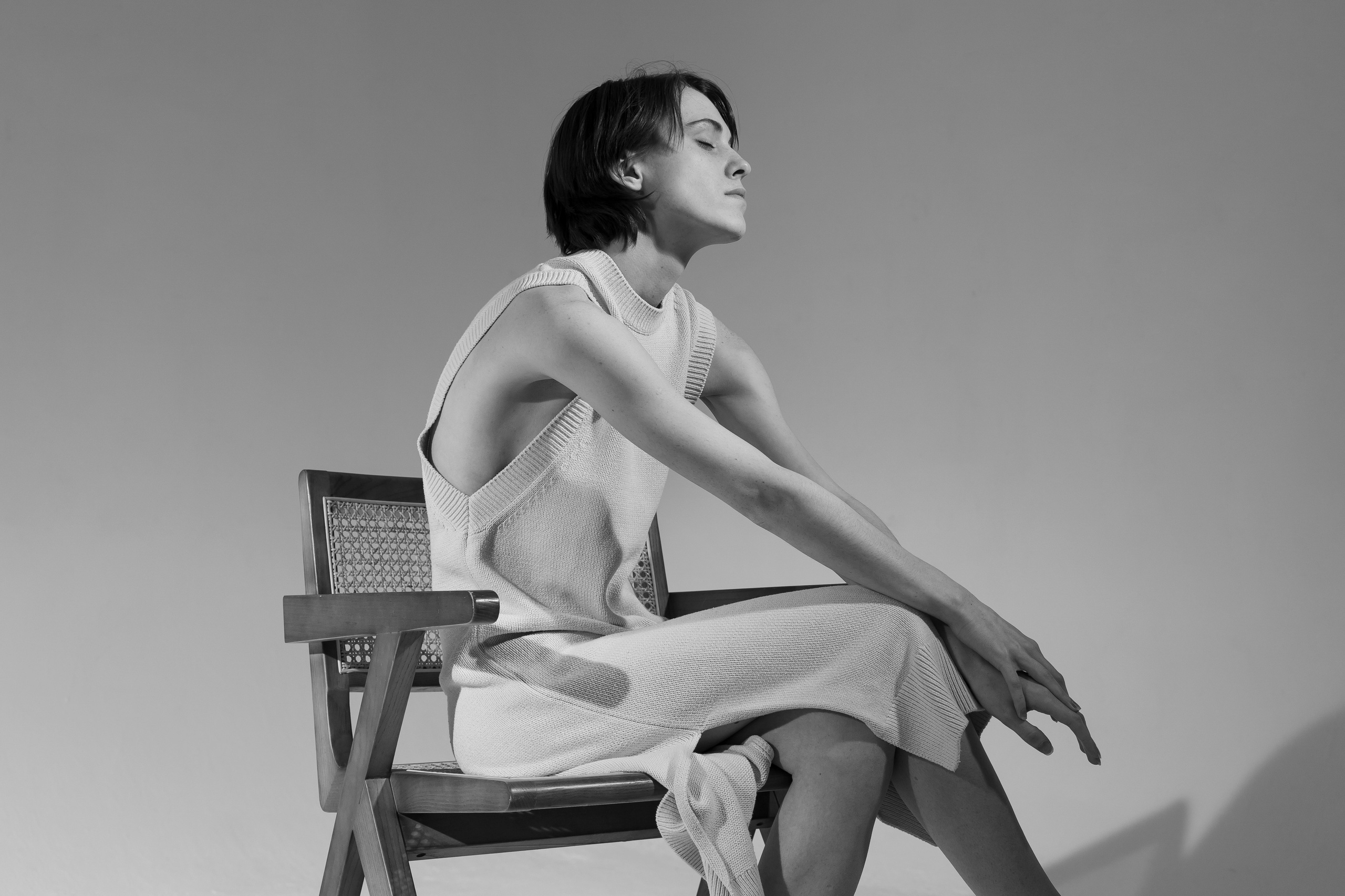Black & White studio portrait session NYC. Alice Bell — Wedding photographer in New York