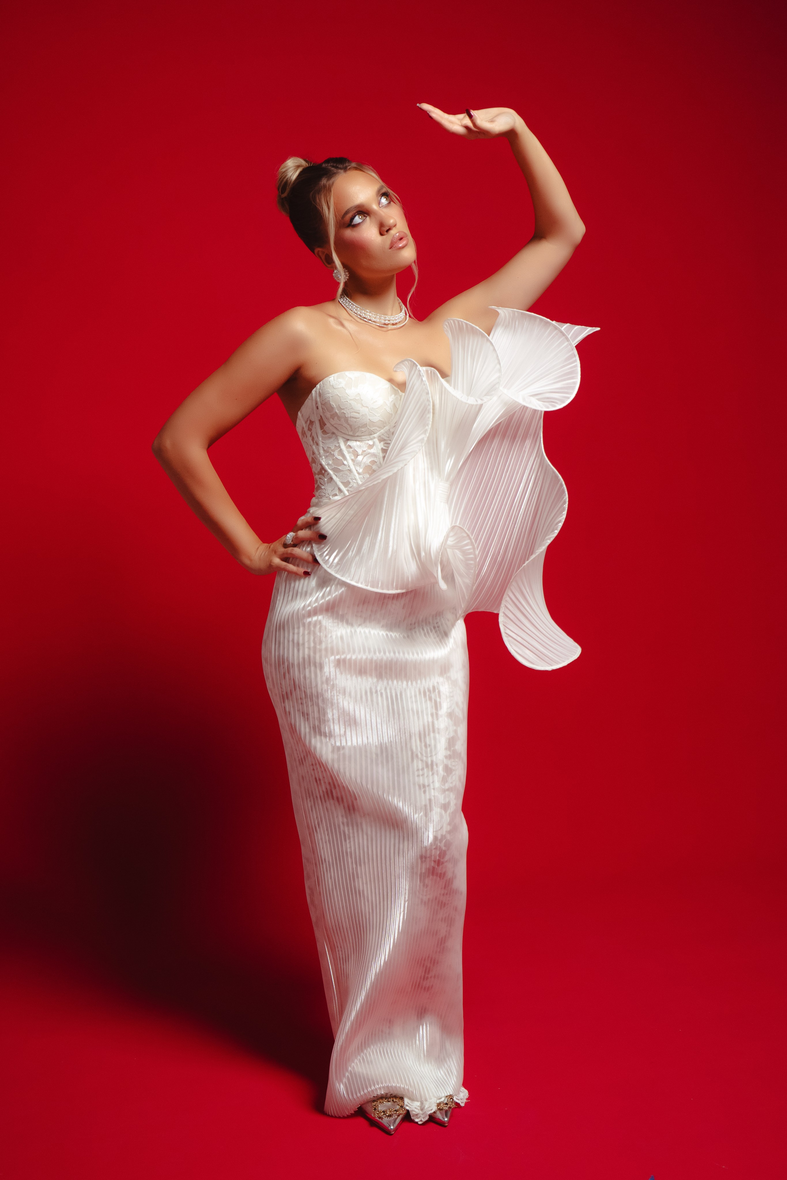 Photographer in Abu Dhabi — Studio Photoshoots for Families, Couples & Individuals. Mariia Safronova is your photographer in Abu Dhabi and Dubai