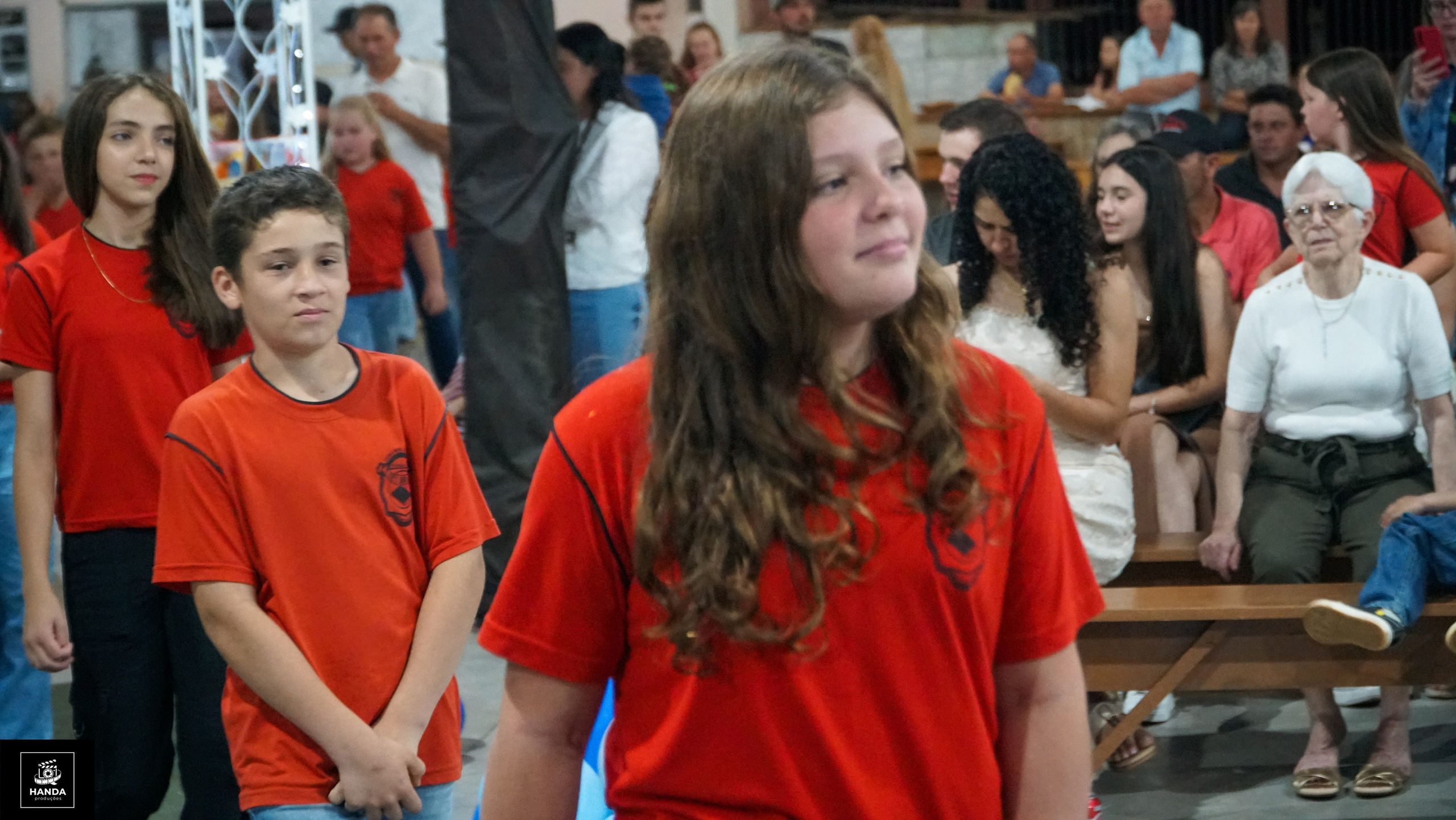 Noite autógrafos colégio Aurélio Buarque de Holanda. Handa Produções