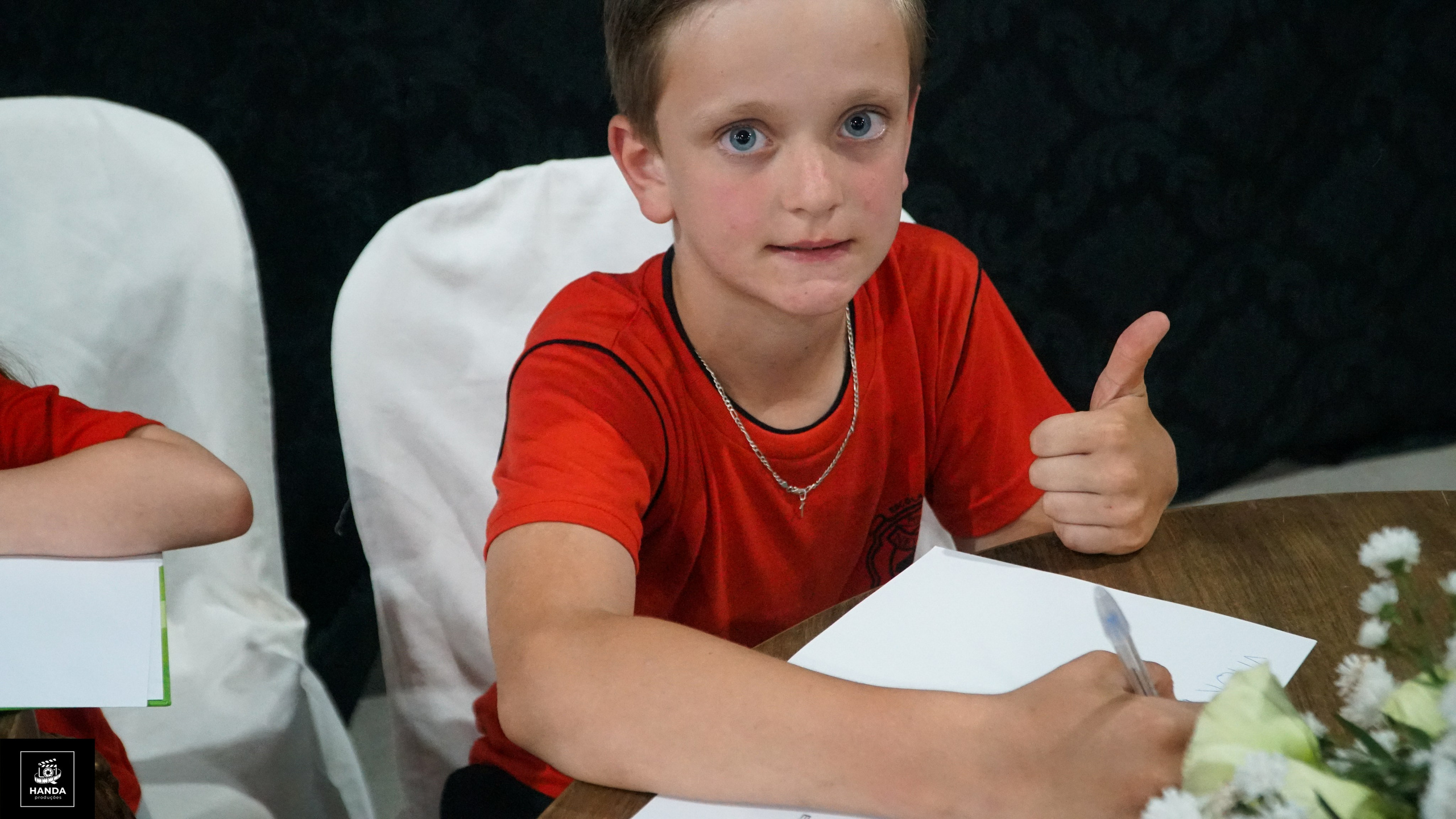 Noite autógrafos colégio Aurélio Buarque de Holanda. Handa Produções