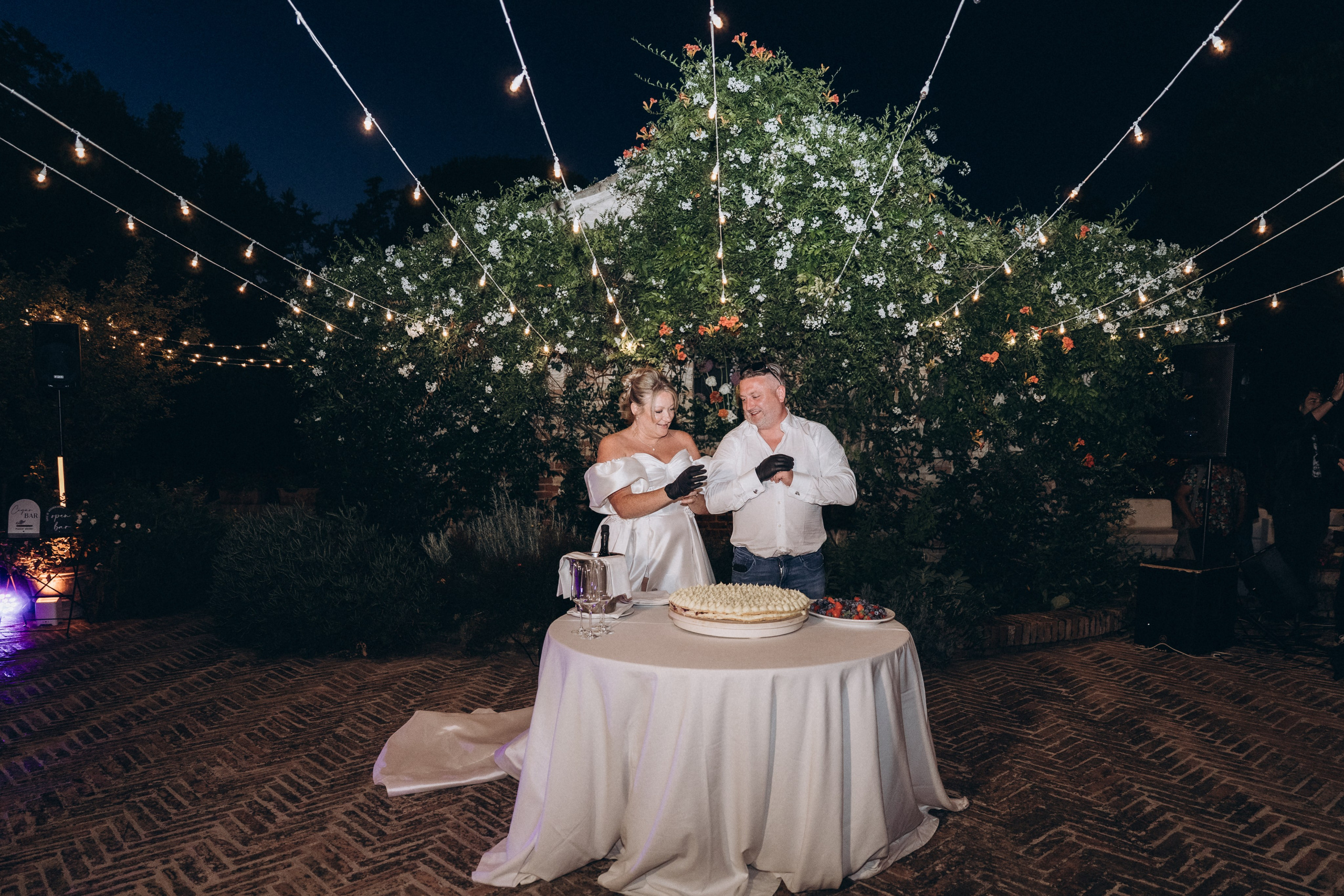 SARAH AND DEAN _VILLA TAMBOLINA. PHOTOGRAPHER IN ITALY