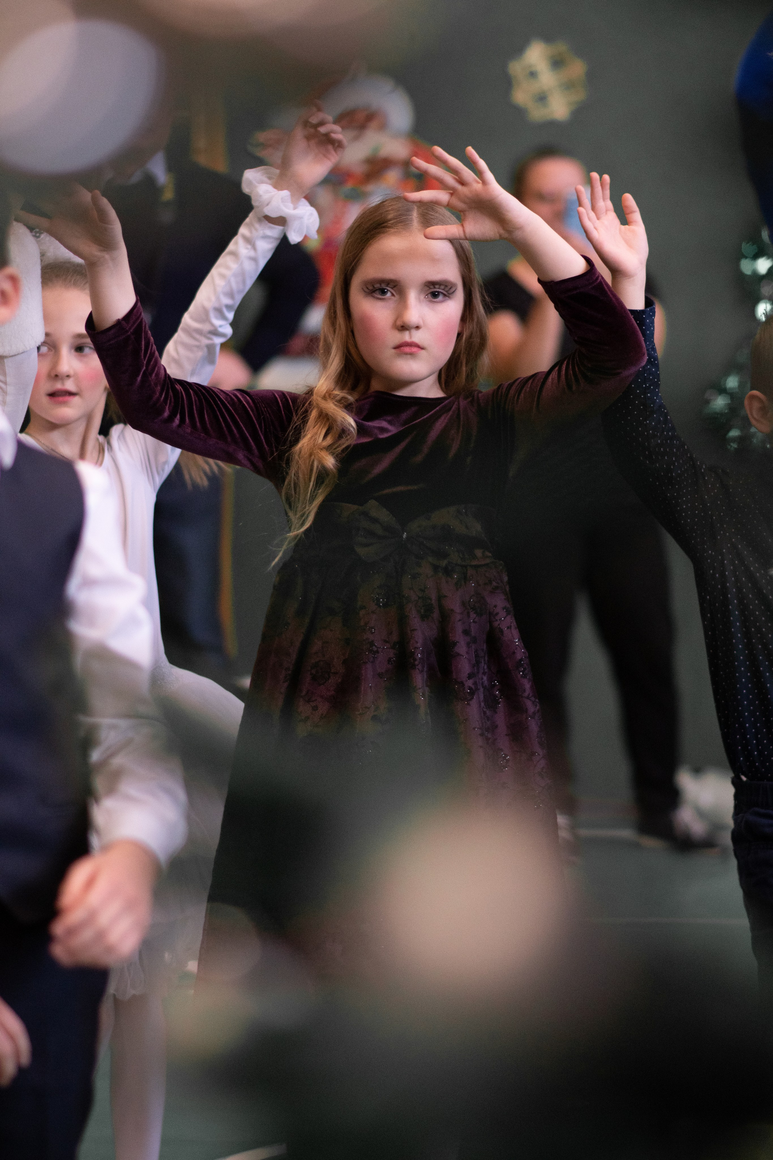 Новогодний хоровод. Семейный и детский фотограф