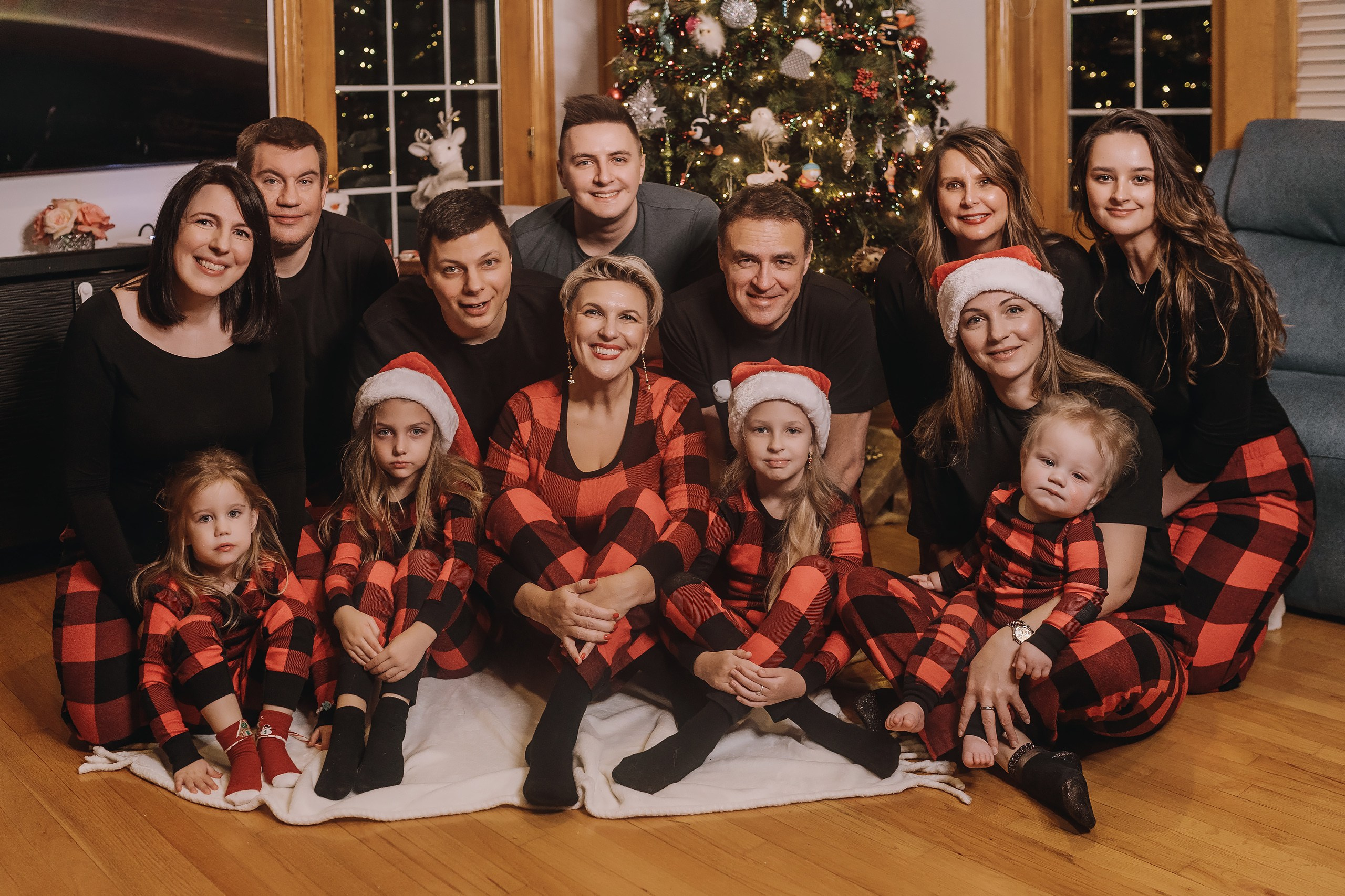 25.11.2023 Christmas Photoshoot 2. Wedding family event photographer in Chicago Nick Yushevich