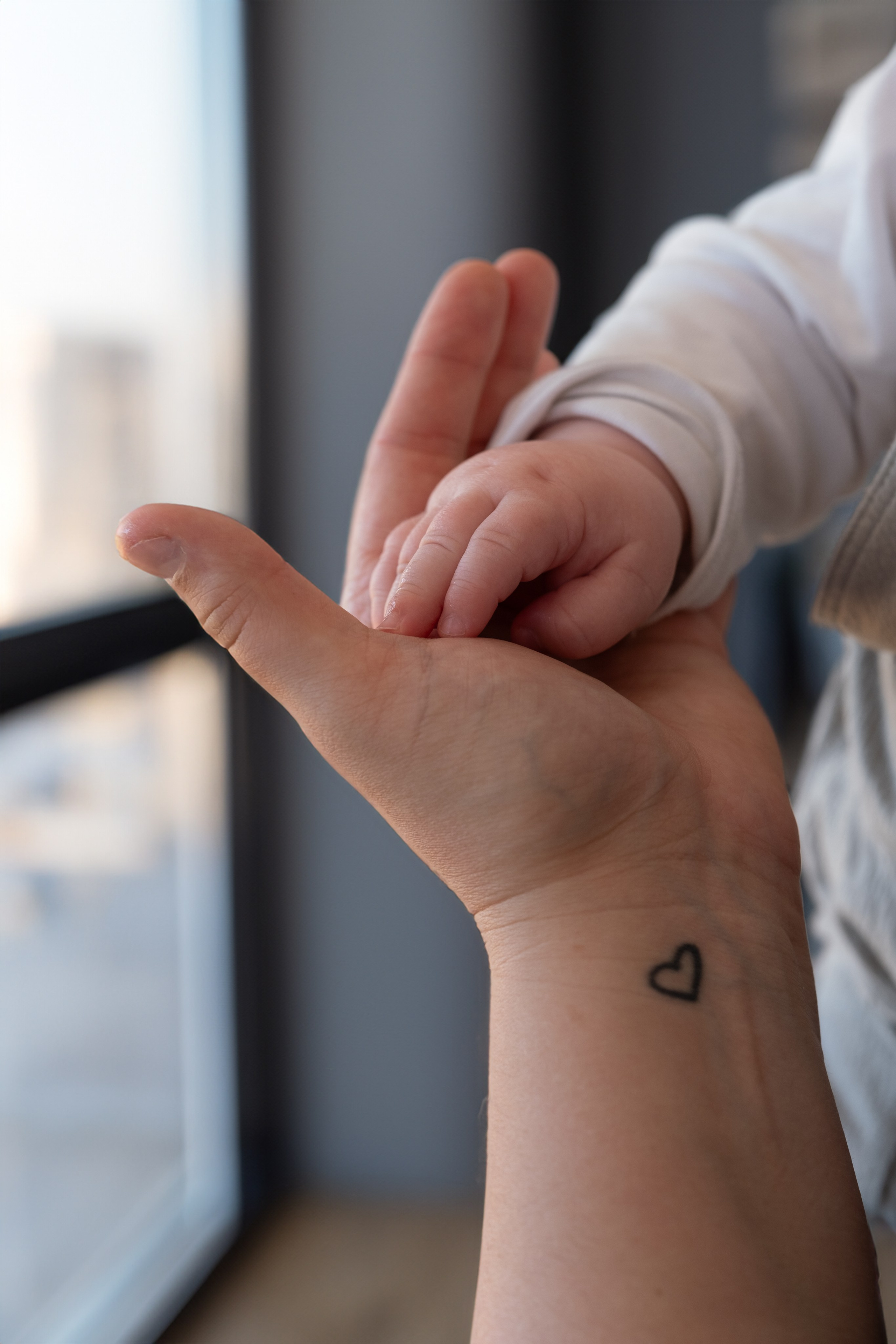 Sußer Junge. Newborn Baby Fotografie Flensburg Babyfotoshooting