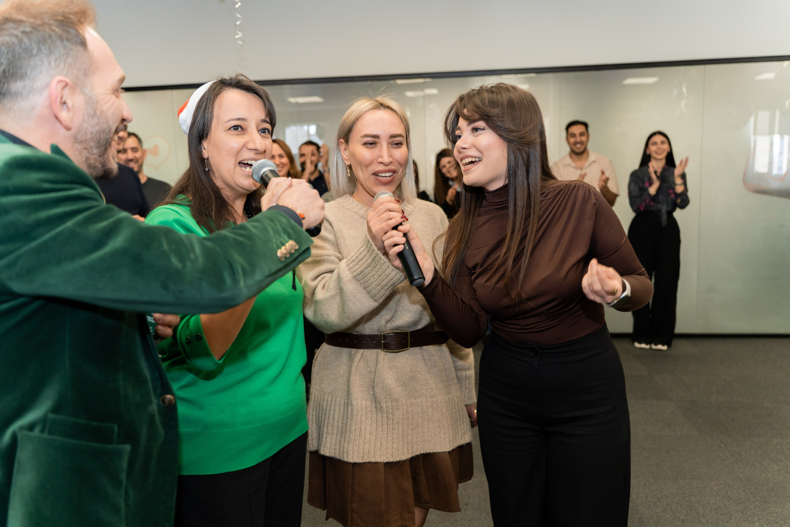 Azəronline şirkətinin yeni il korporativi. Fotoqraf Vəli Məmmədov