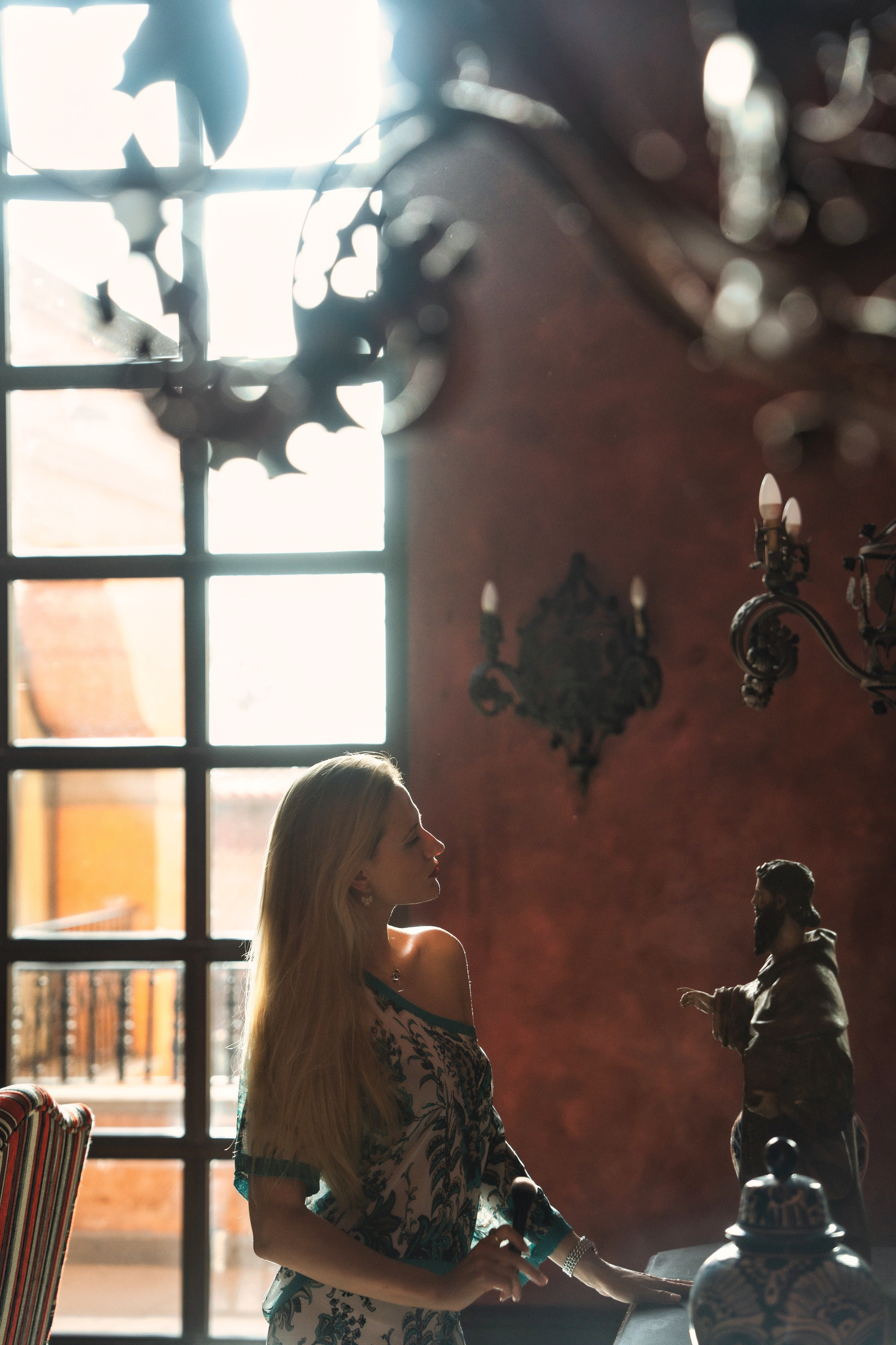 Business content. Tania Bonnet | Professional photographer in Tenerife — Flying dress sessions