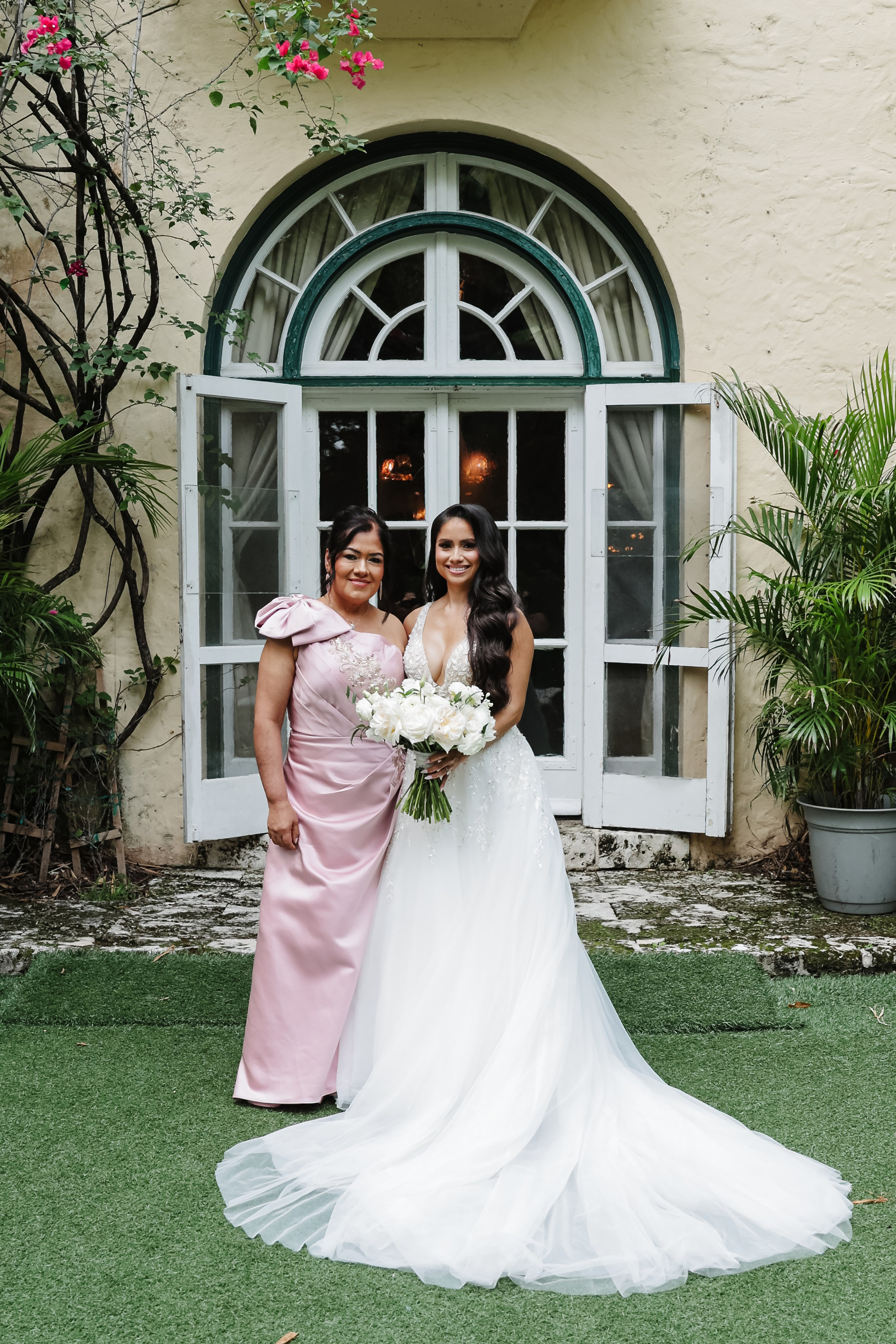 Classic Elegance Meets Modern Love | Martha & Julius at Villa Woodbine. YES I DO PRODUCTION — Wedding photography&videography