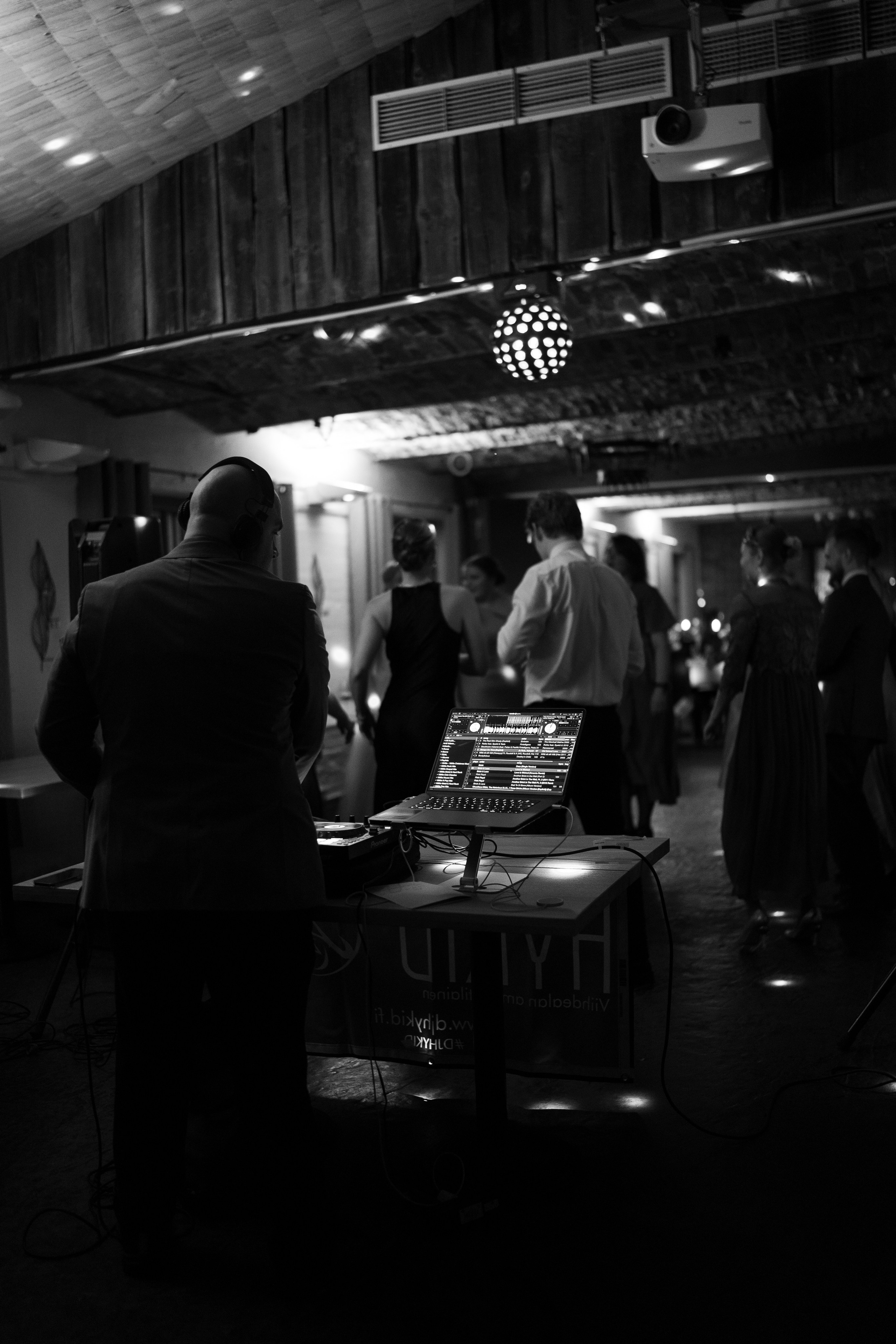 C&A. Wedding and portrait photographer in Helsinki Vickan O