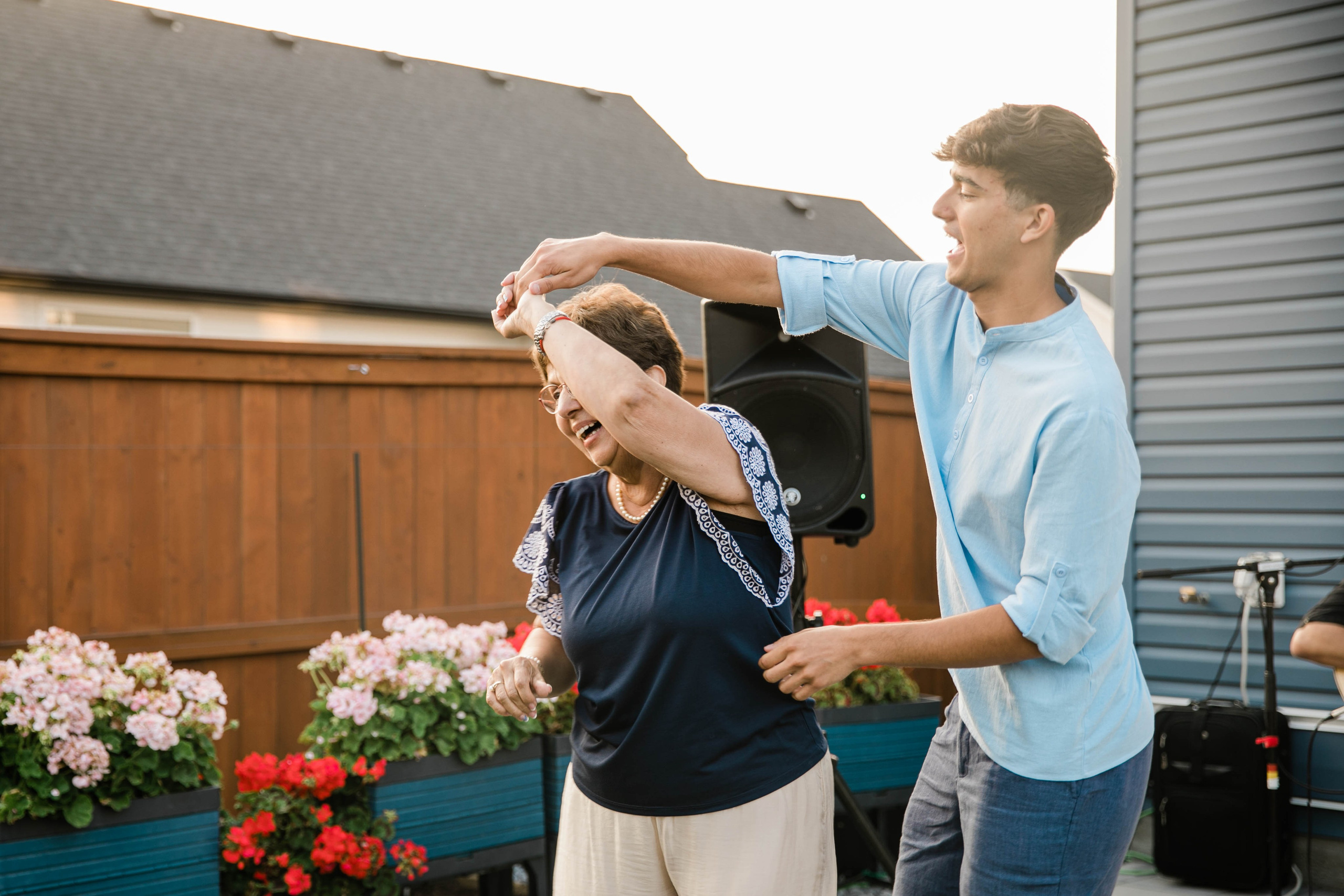 Pamela Backyard Wedding. Ching Li Photography