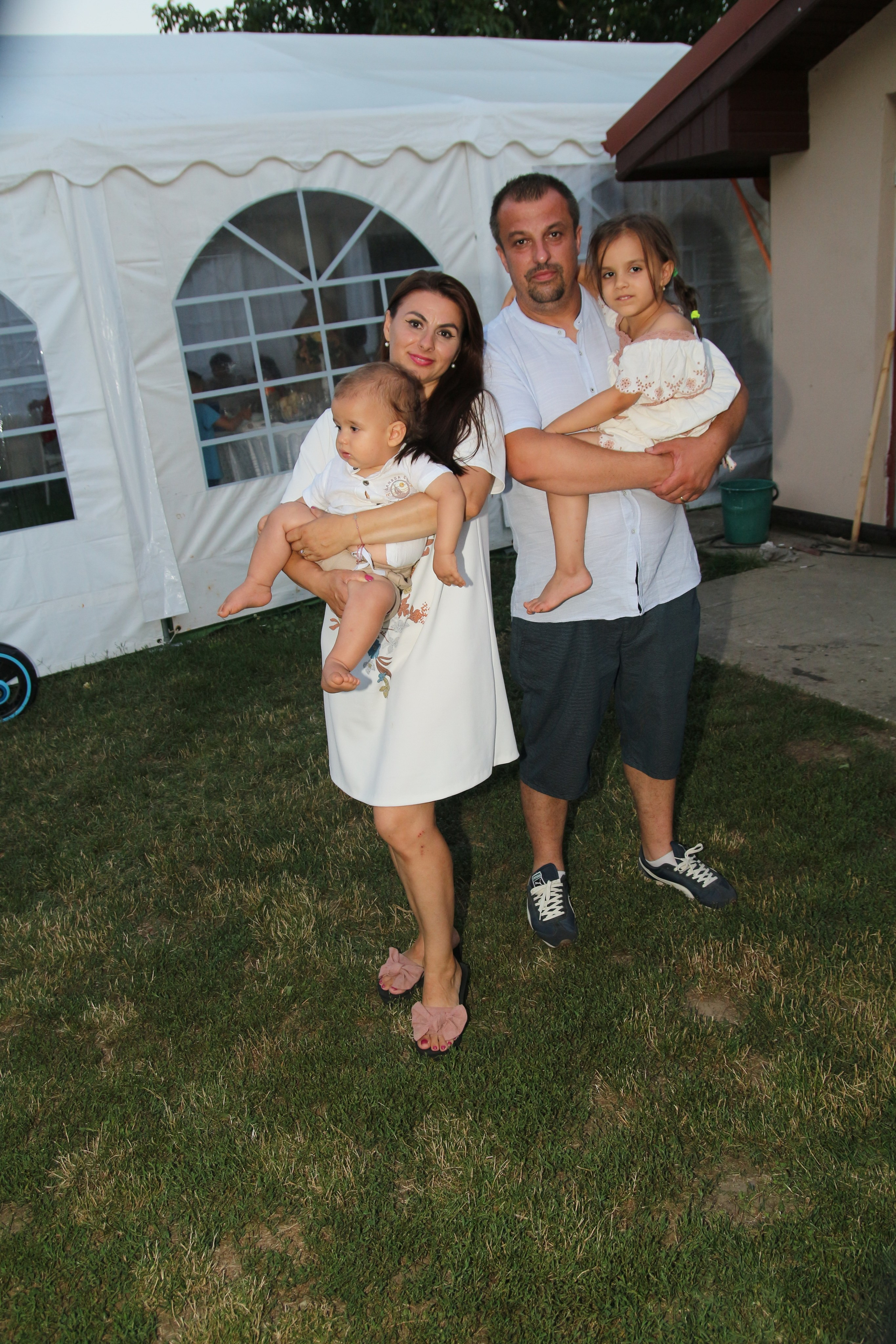 BYZO MEDIA. PETRU BYZO - family and children photographer in ROMANIA