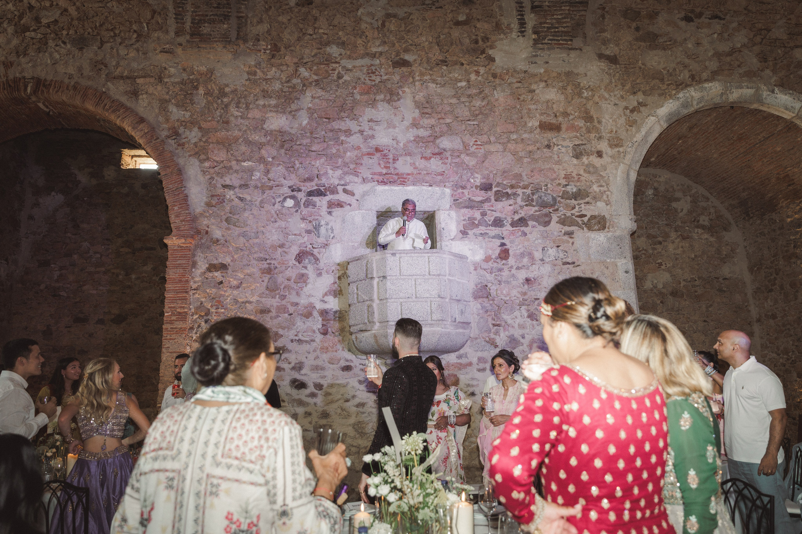 Patrik & Naomi. Monestir Sant Salvi. Paola wedding photographer / videographer in Barcelona