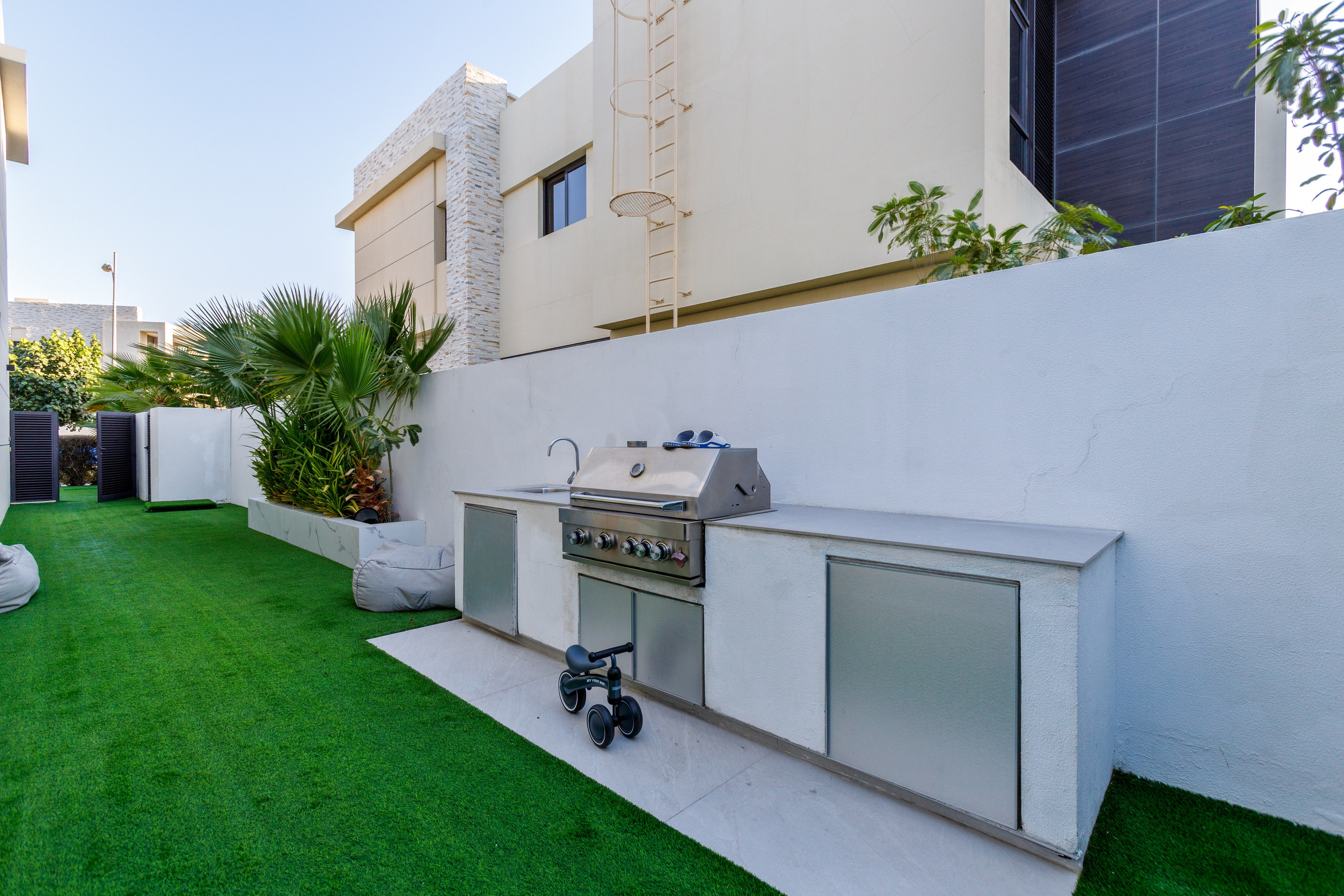 Brookfield Damac hills. Samy Mar Boy │Portrait, Automotive and Real Estate Photographer