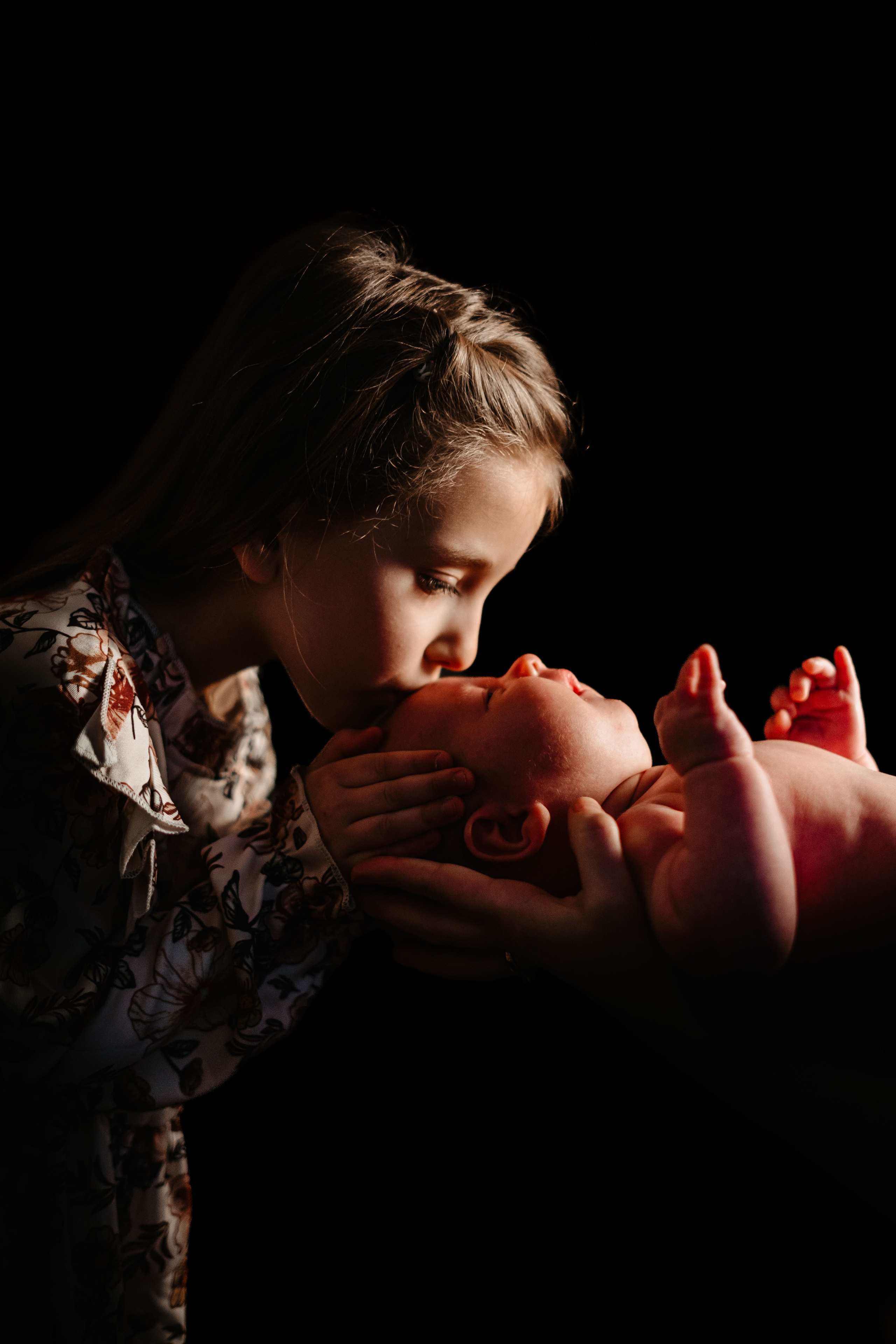 Newborn Family Shooting. Foto-Video Nunta Iasi, Suceava, Bucuresti / Disponibilitate 2025 — 2026 — 2027