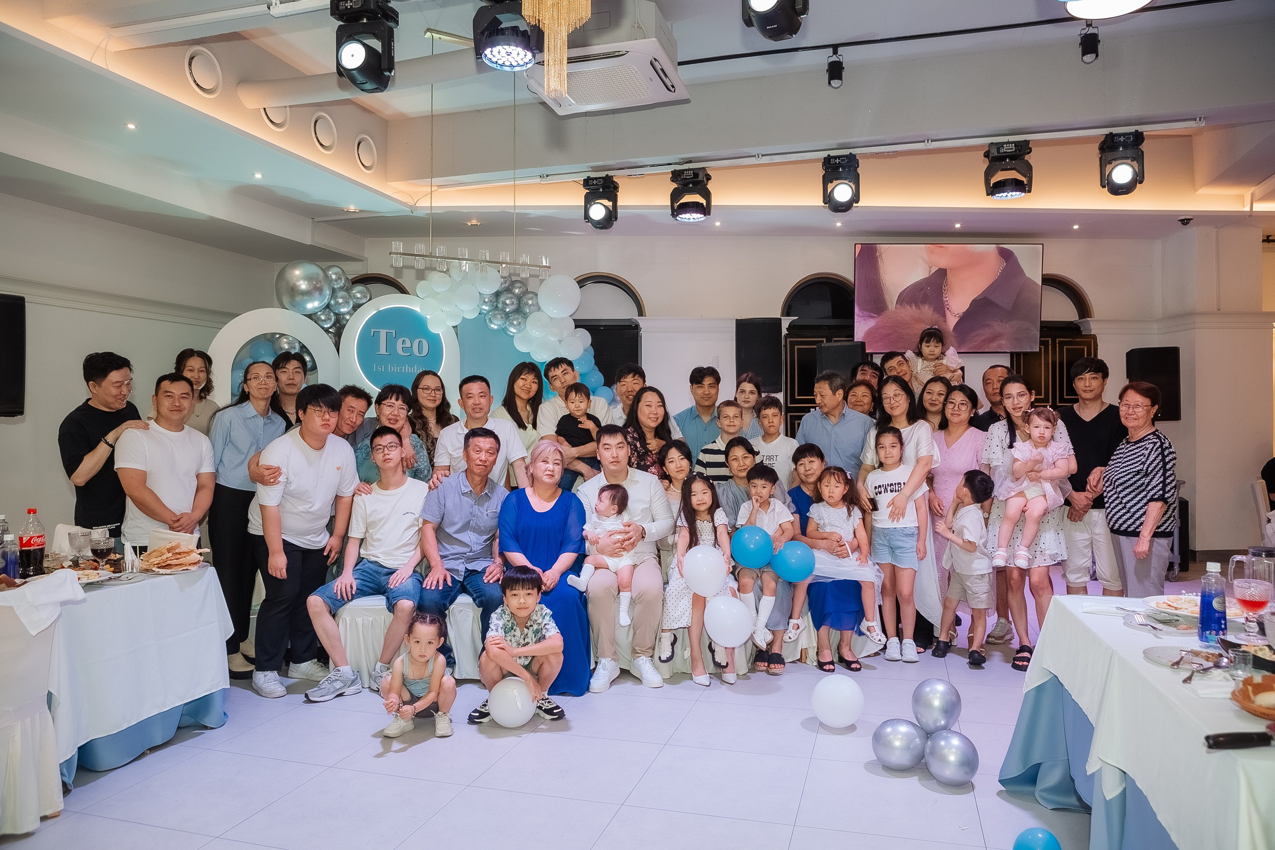 Тео дома и в ресторане. Фотограф беременности, ньюборн и годовасиков в Корее Жанна Хан