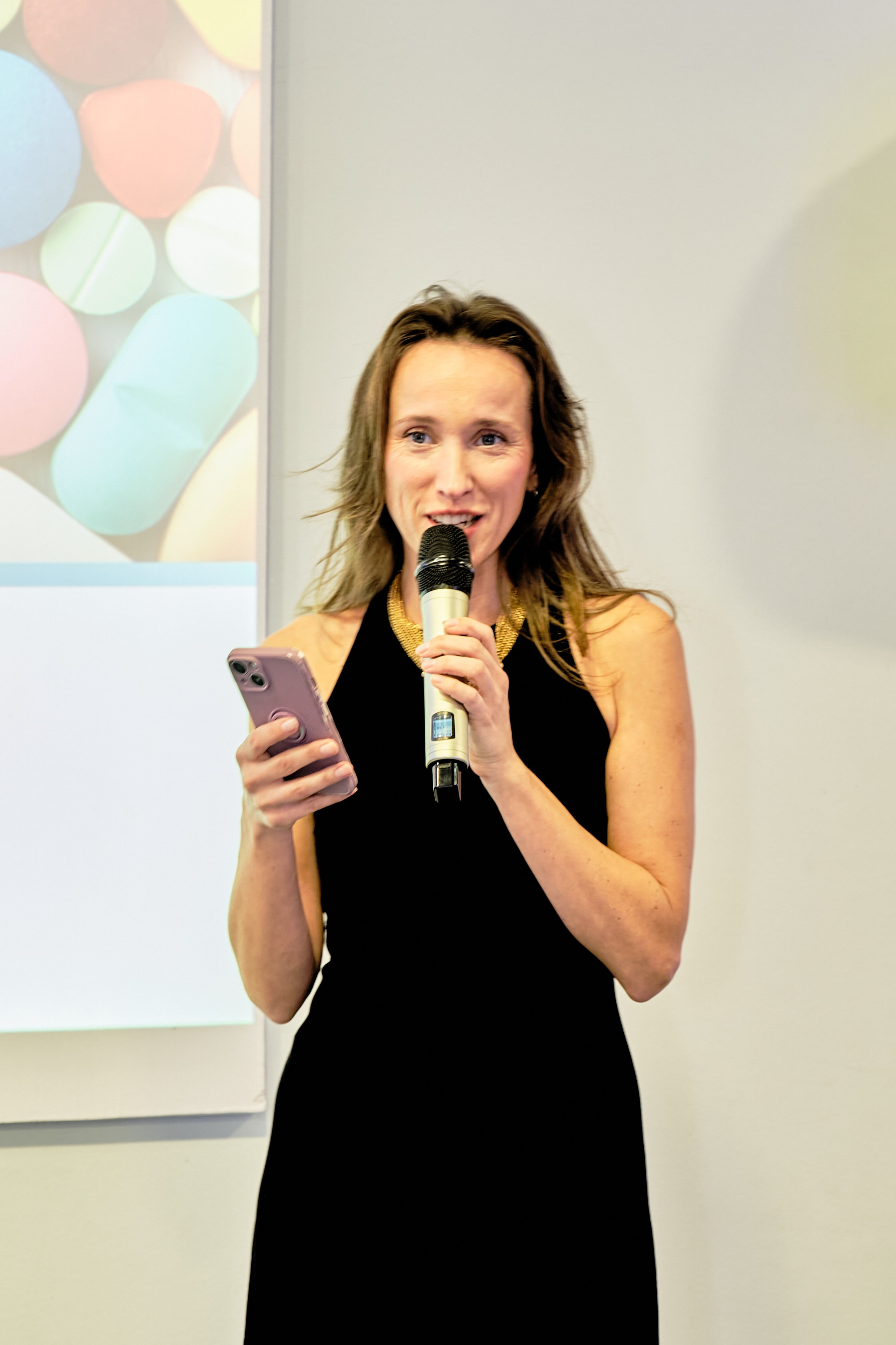 Фоторепортаж з благодійного Новорічного балу у Чорногорії. Портретний фотограф Альона Новгородцева