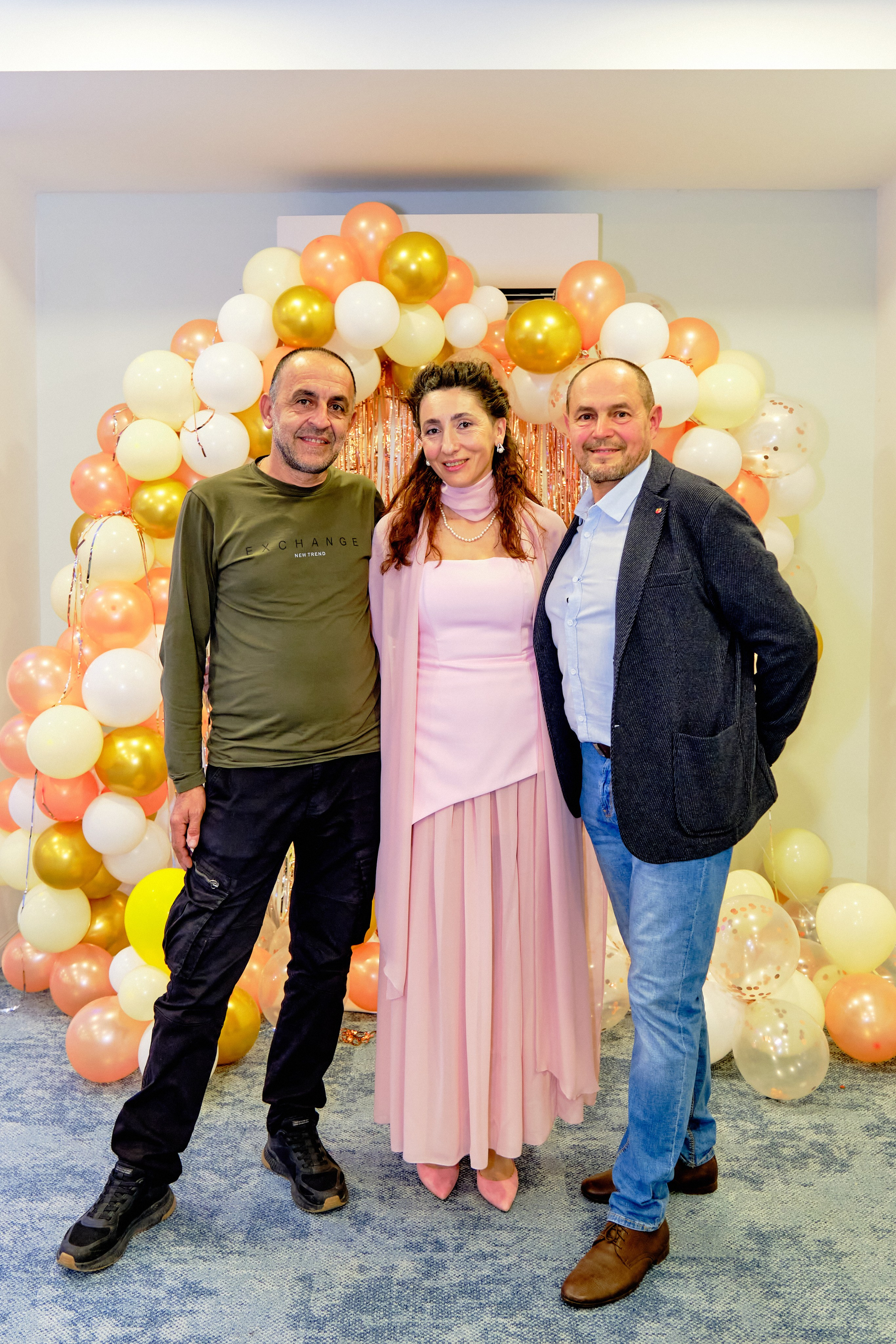 Фоторепортаж з благодійного Новорічного балу у Чорногорії. Портретний фотограф Альона Новгородцева