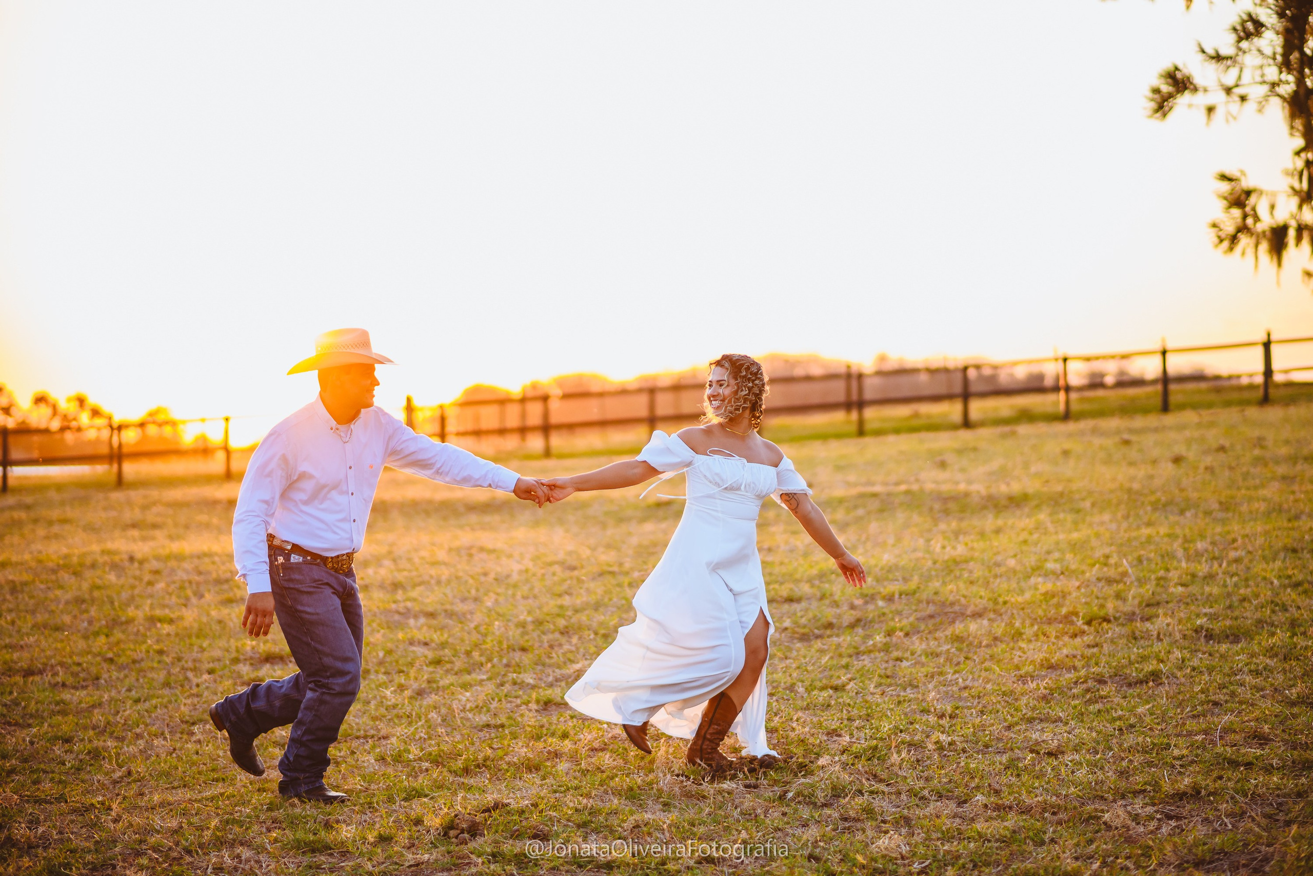 Pre Wedding Luérica e Vinicius. Fotografia de casamentos e ensaios em avaré Jônata Oliveira