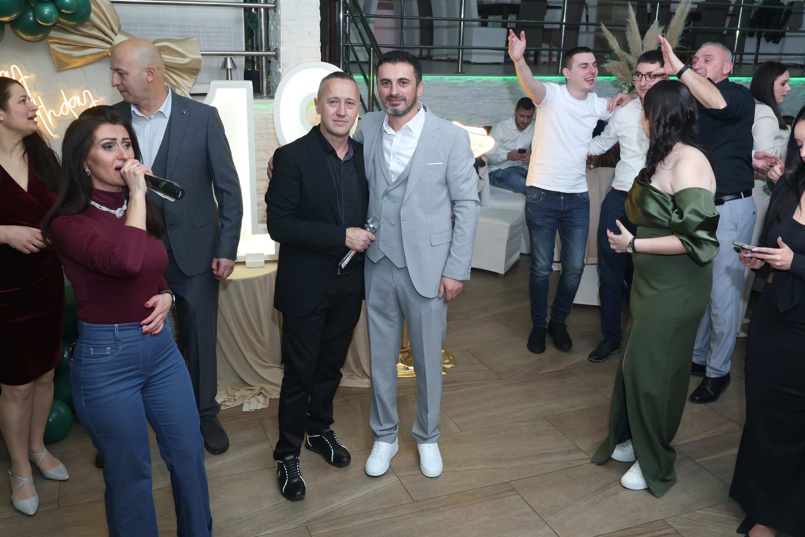Sarin 18ti rođendan. Foto Simic Jagodina