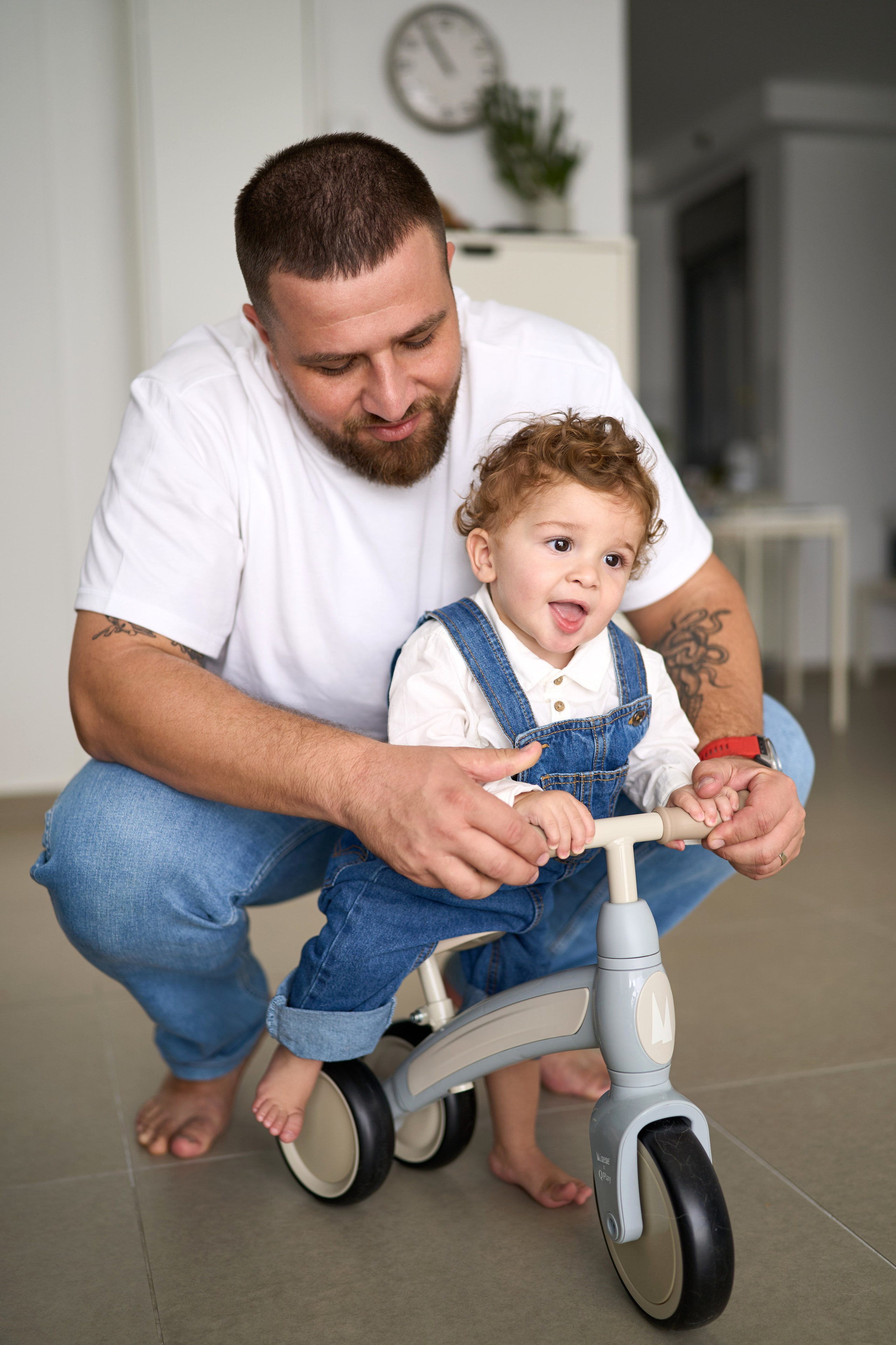 Gilad is 1 year old. צלם אלכס ברט בישראל