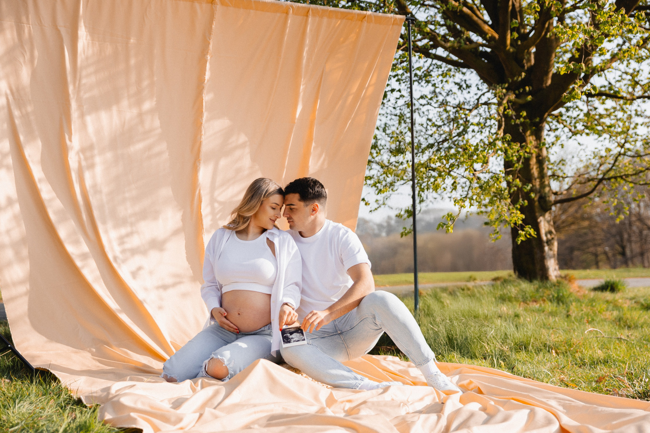 Schwangerschaftsfotos am Kemnader See | Babybauch Shooting Bochum. Hochzeitsfotografin Bochum | Halyna Reiche Fotografie NRW