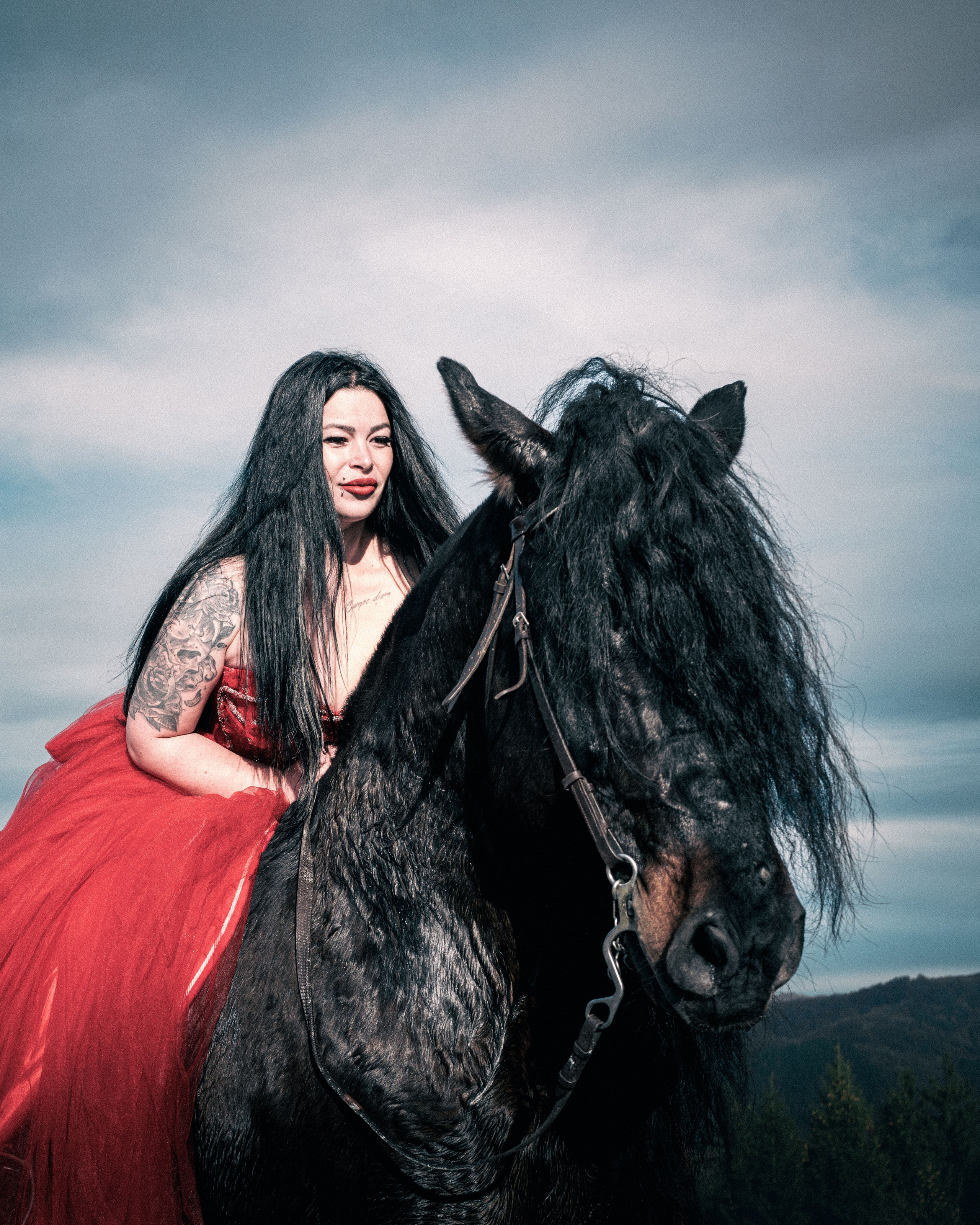 Portrait Gallery — Scarlet & Midnight. ShutterSquad.ro