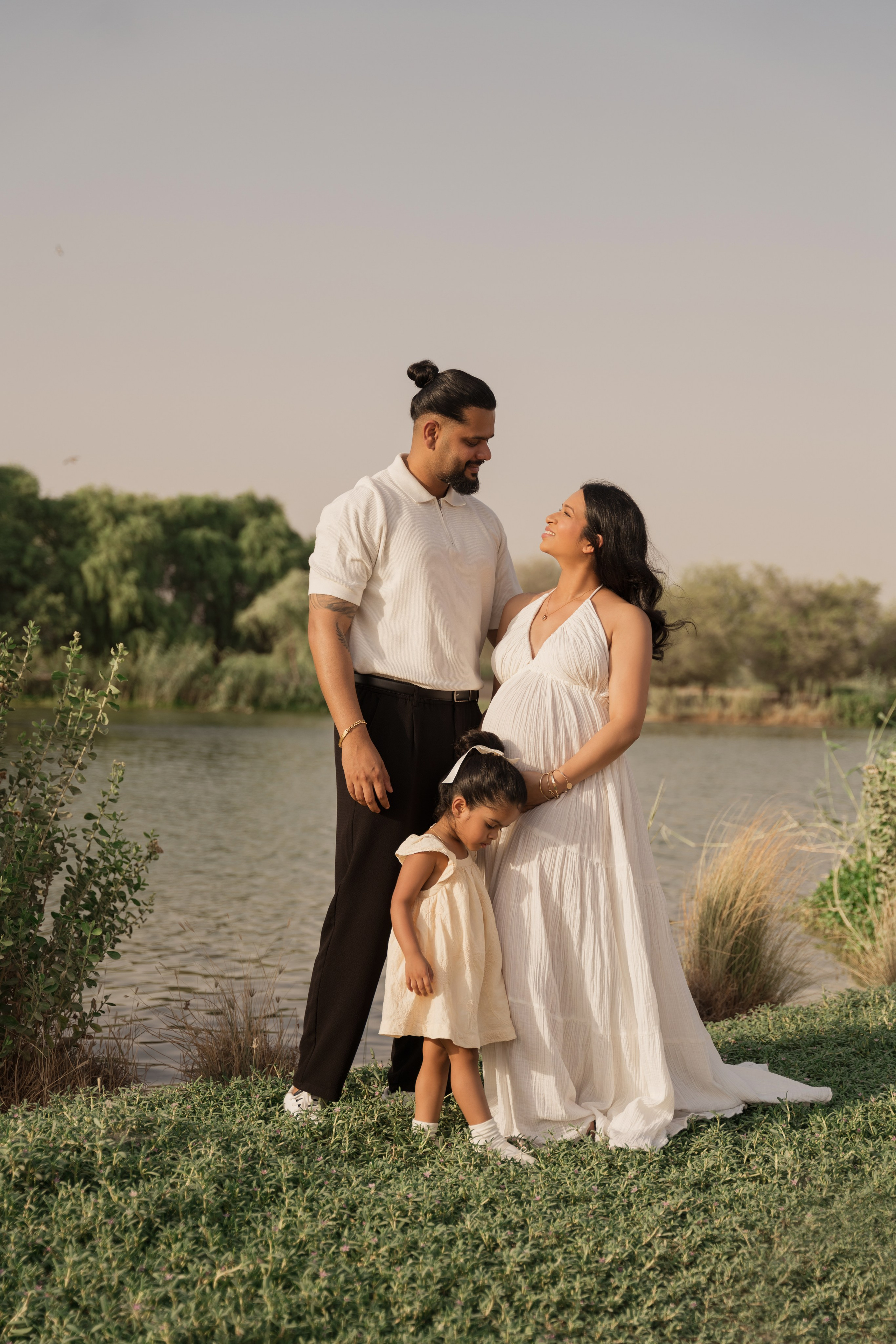 By the lake. Angela Iakovleva — Family Photographer in Dubai