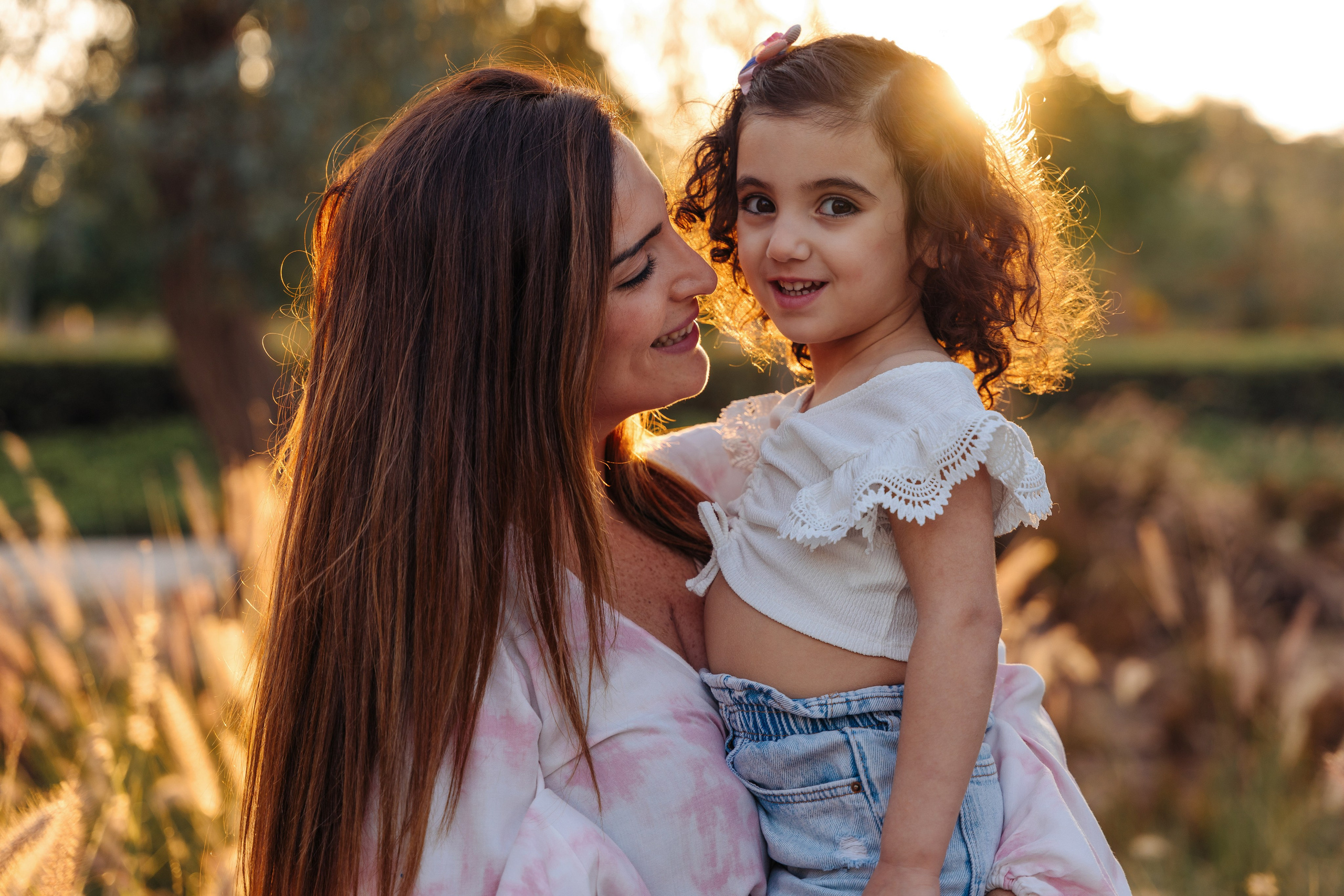 Family fun and play in the park. Angela Iakovleva — Family Photographer in Dubai