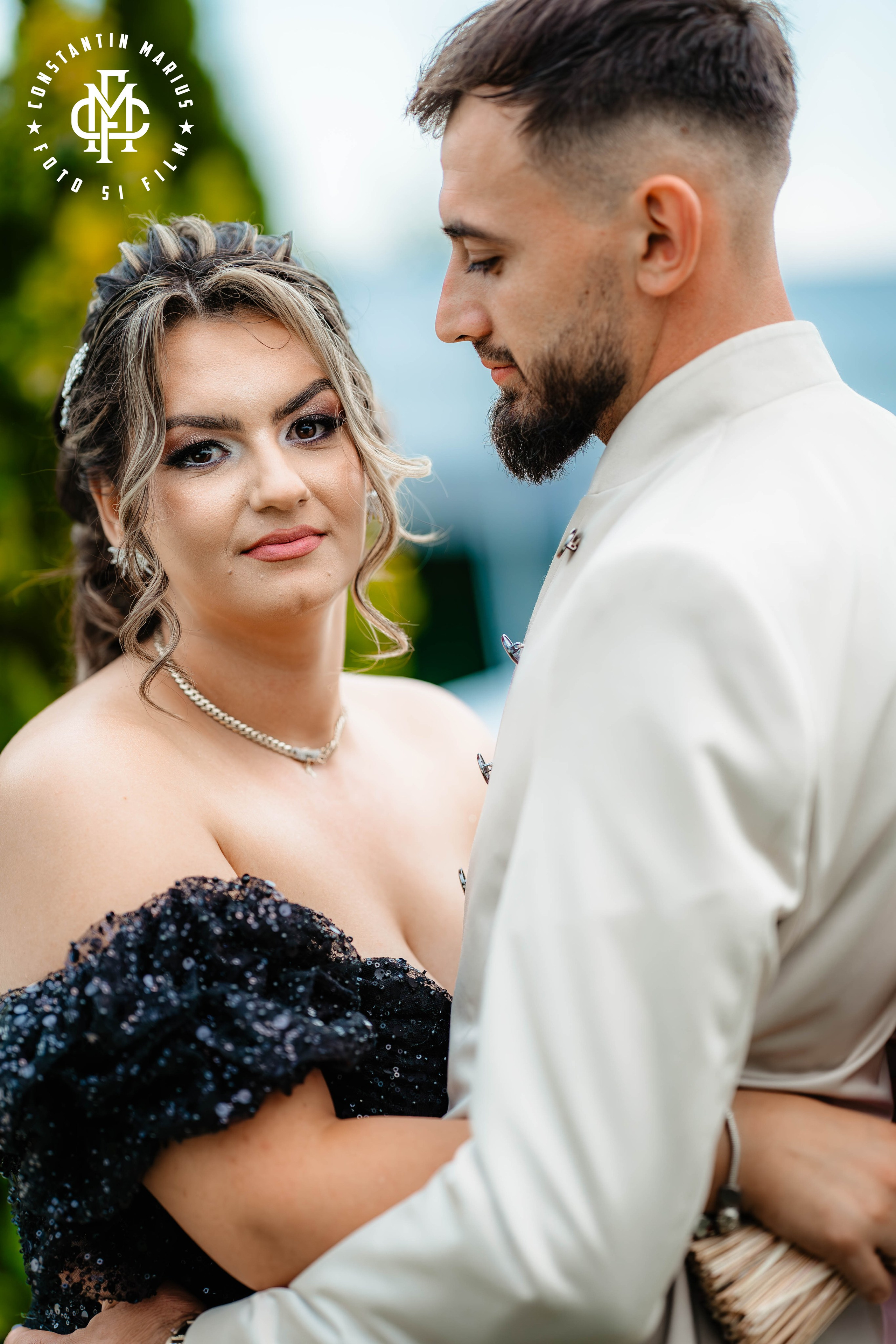 WEDDING PHOTOGRAPHY. DESPRE NOI